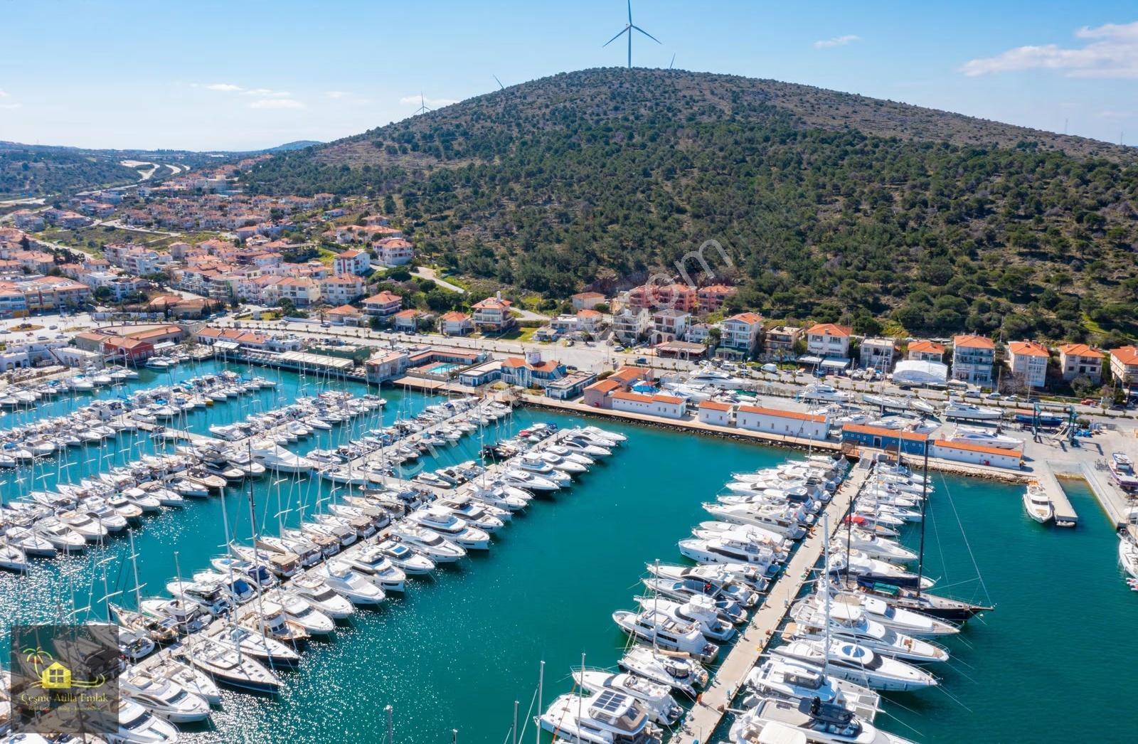 Çeşme Limanın'da Satılık 3 Katlı Komple Bina Ve Arsası - Görsel 4