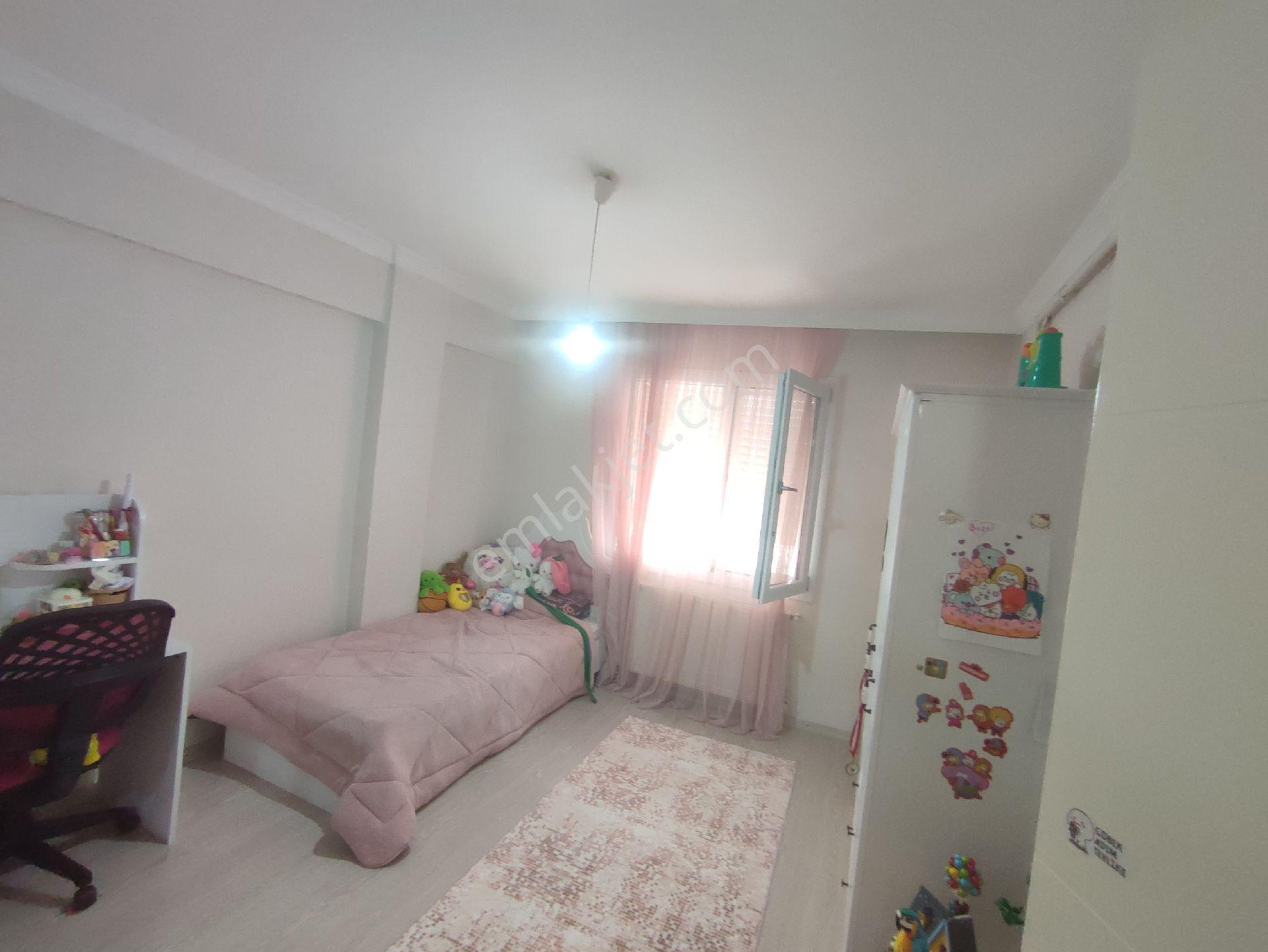 İzmir Hatay Renkli İnönü Caddesine Yakın Kiracılı Satılık Daire - Görsel 13