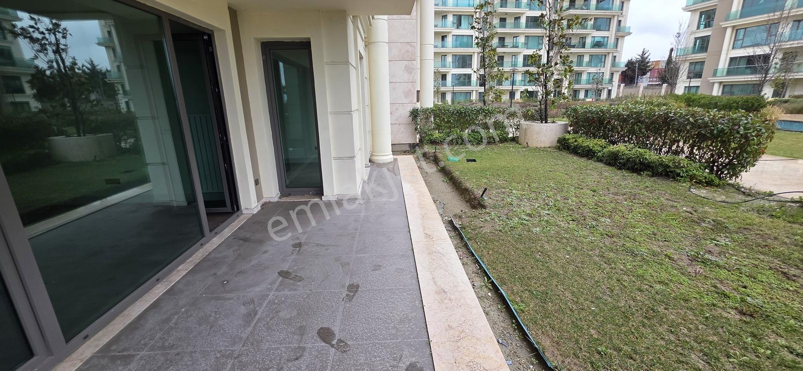 Beylikdüzü Deniz İstanbul Marina Evleri 2,5+1 Bahçe Kullanımlı - Görsel 30
