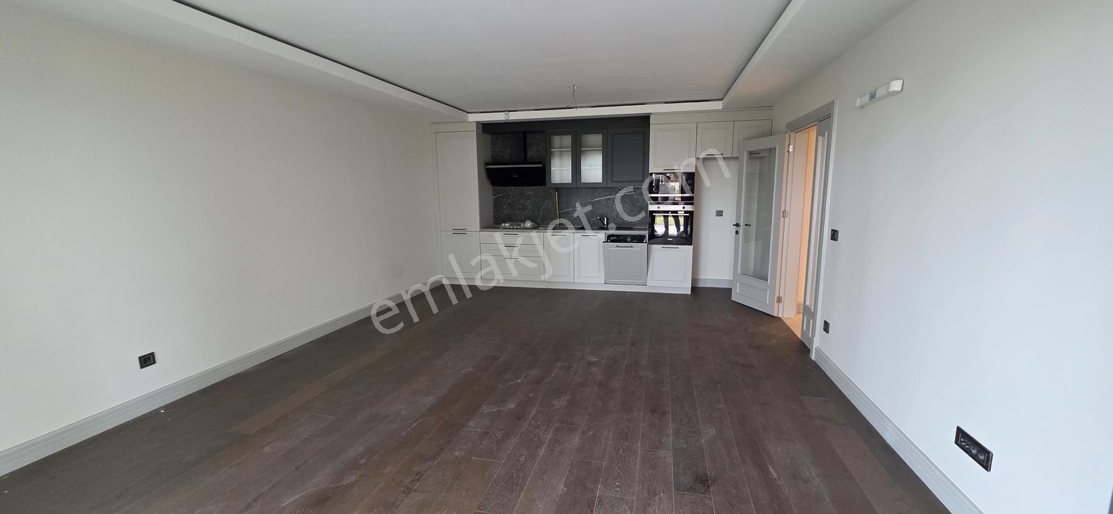 Beylikdüzü Deniz İstanbul Marina Evleri 2,5+1 Bahçe Kullanımlı - Görsel 21