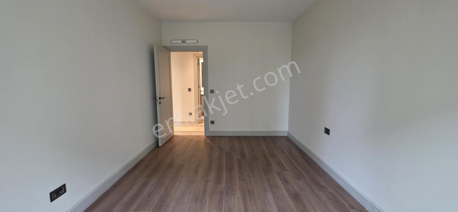 Beylikdüzü Deniz İstanbul Marina Evleri 2,5+1 Bahçe Kullanımlı - Görsel 15