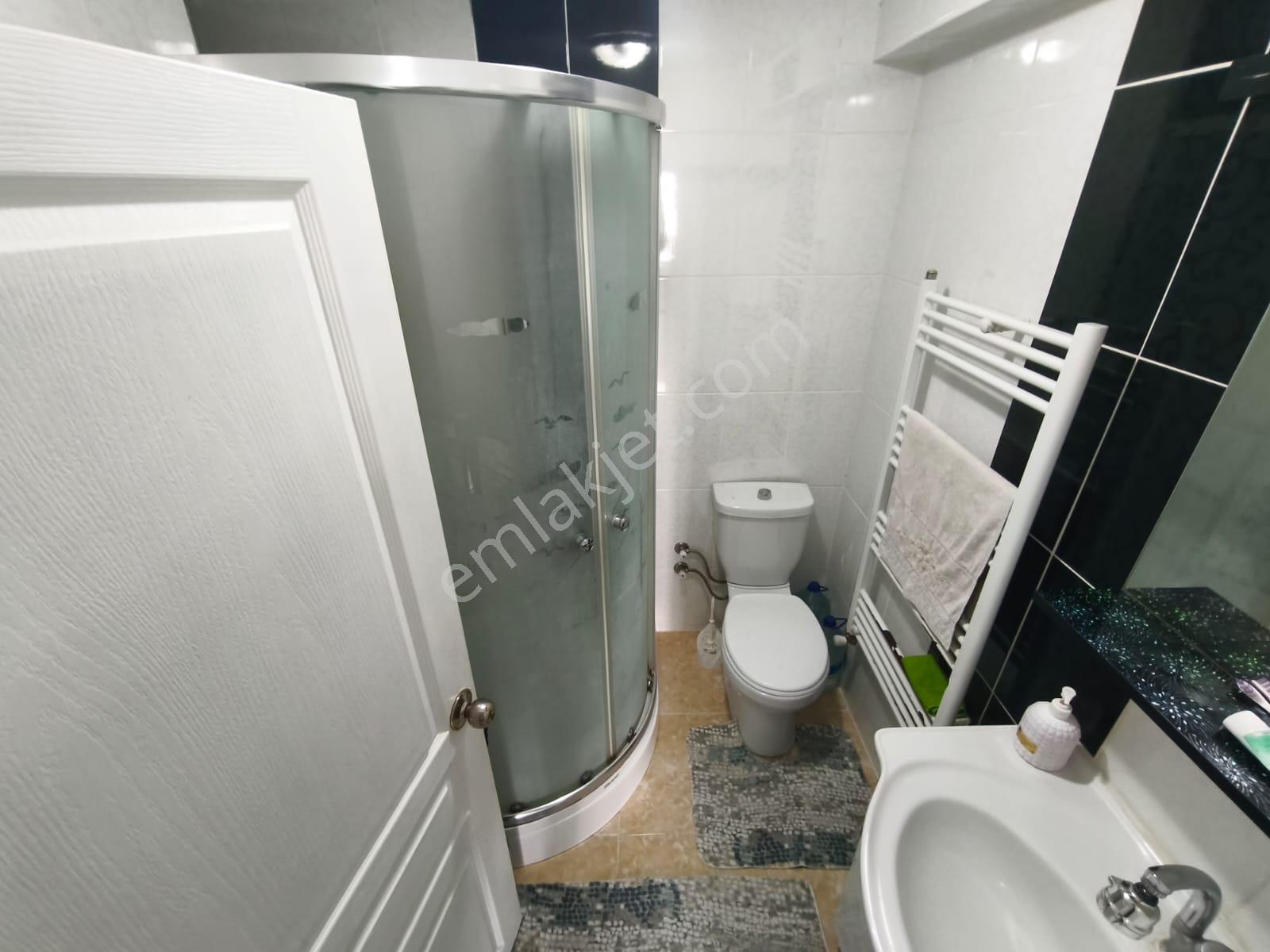Bağlum / Hisar Mah. Cadde Üzeri Köşebaşı 2-banyo & Kilerli 3+1 - Görsel 15