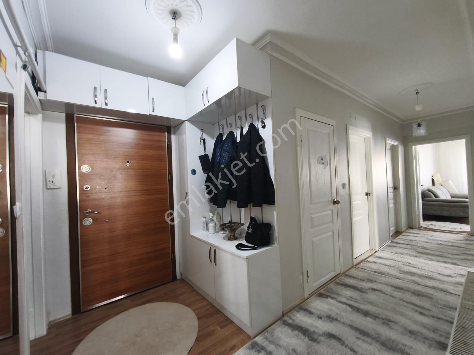 Bağlum / Hisar Mah. Cadde Üzeri Köşebaşı 2-banyo & Kilerli 3+1 - Görsel 9