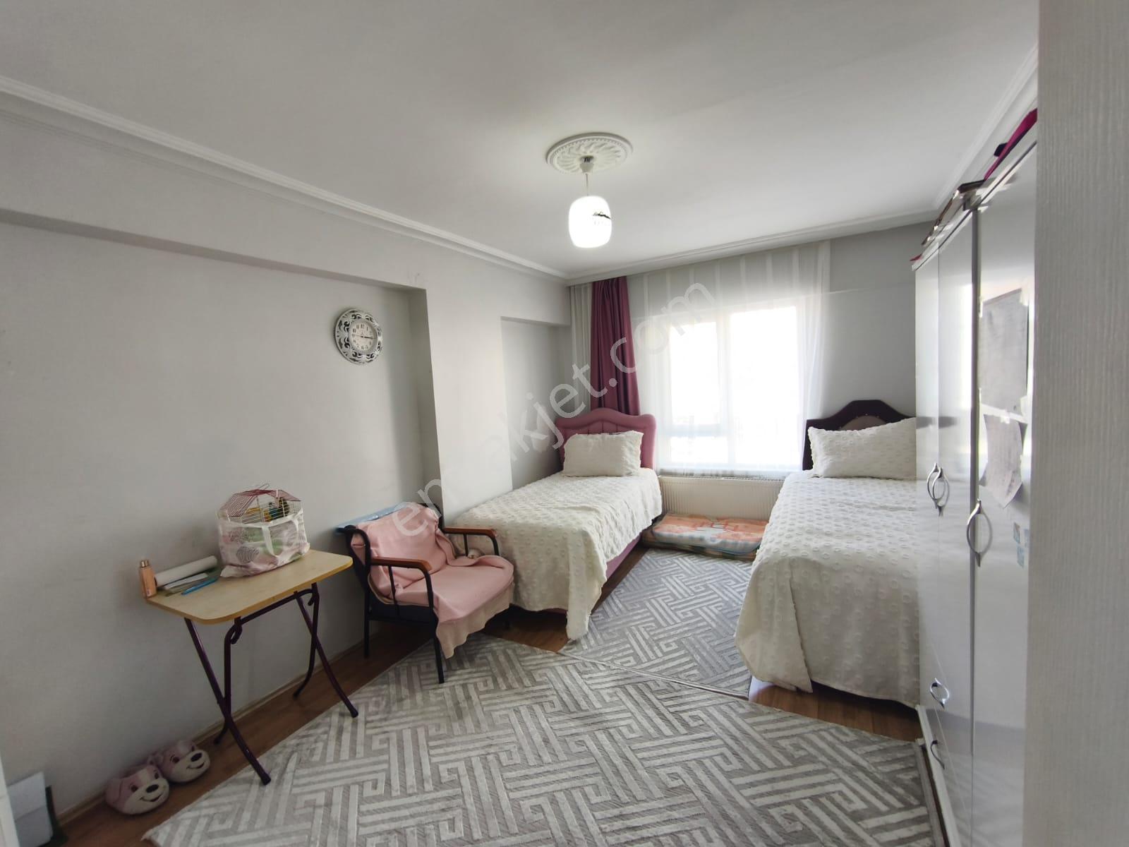 Bağlum / Hisar Mah. Cadde Üzeri Köşebaşı 2-banyo & Kilerli 3+1 - Görsel 23