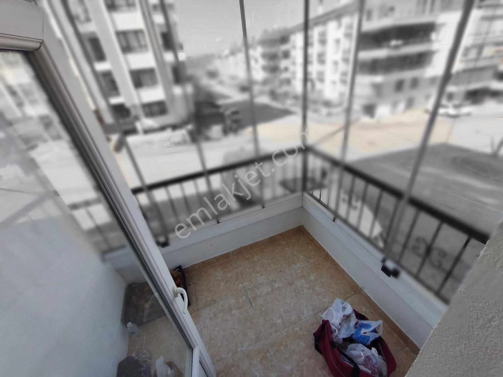 Bağlum / Hisar Mah. Cadde Üzeri Köşebaşı 2-banyo & Kilerli 3+1 - Görsel 13