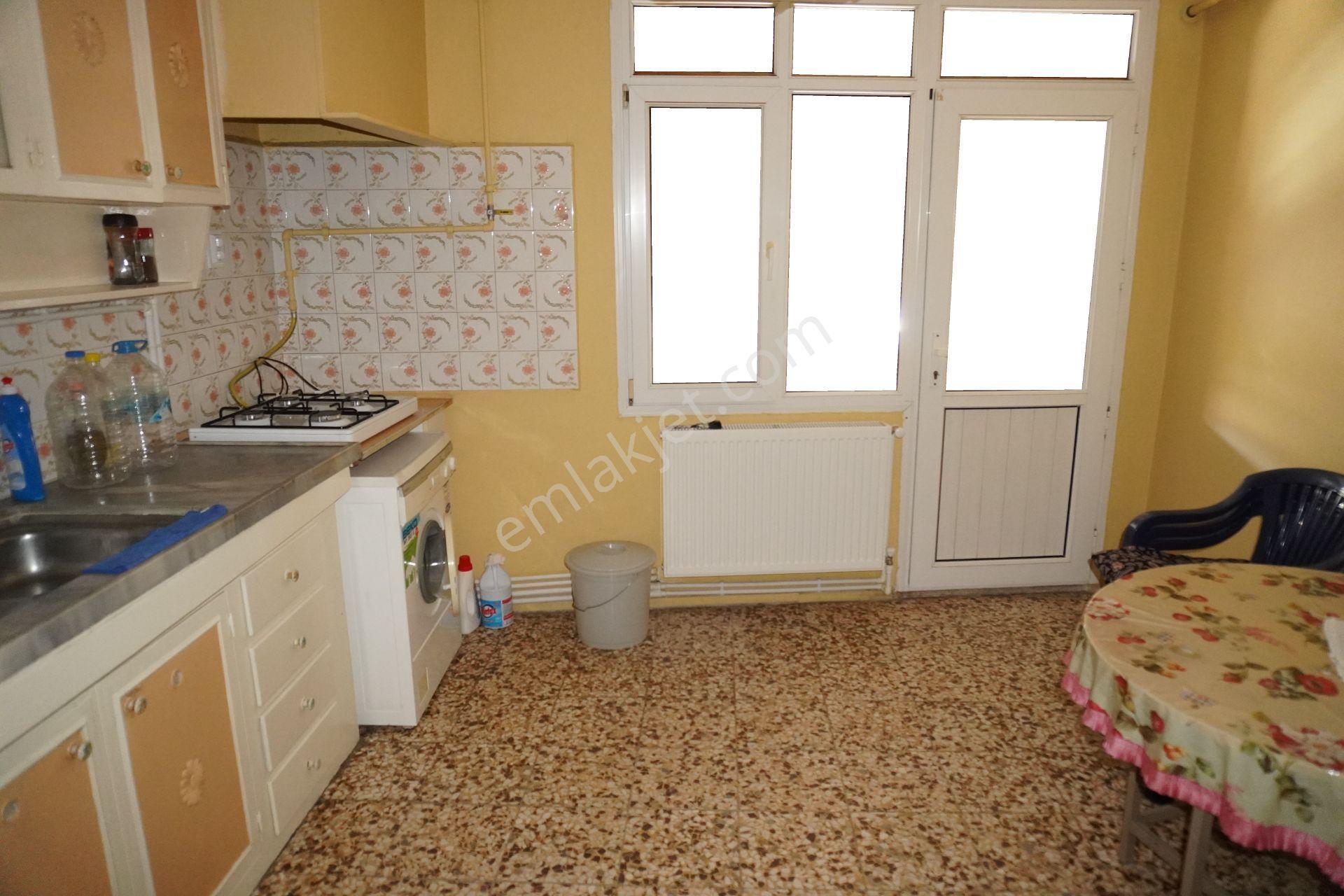 Ataşehirde Kiralık Eşyalı 2+1 Doğalgazlı+balkonlu Çiğli Serkan - Görsel 2