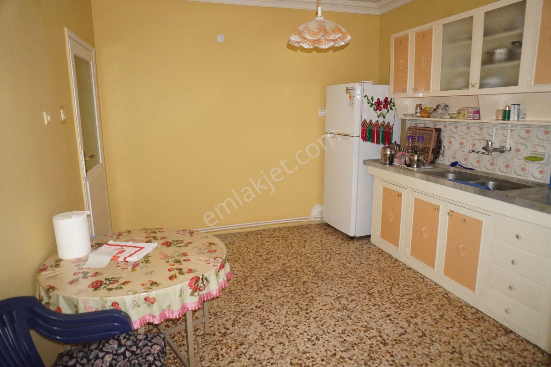 Ataşehirde Kiralık Eşyalı 2+1 Doğalgazlı+balkonlu Çiğli Serkan - Görsel 3
