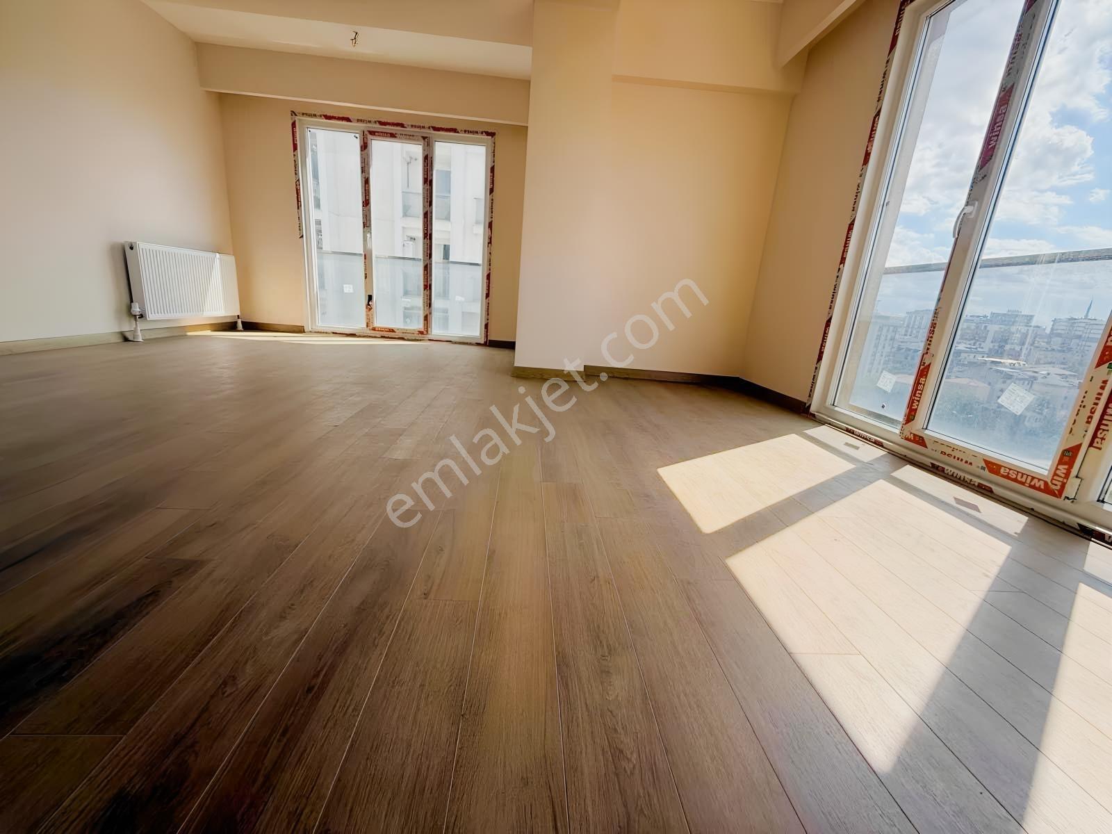 Ümraniye Tantavi Mh.3+1 Ebeveyn Banyo , Kapalı Otopraklı Satılık