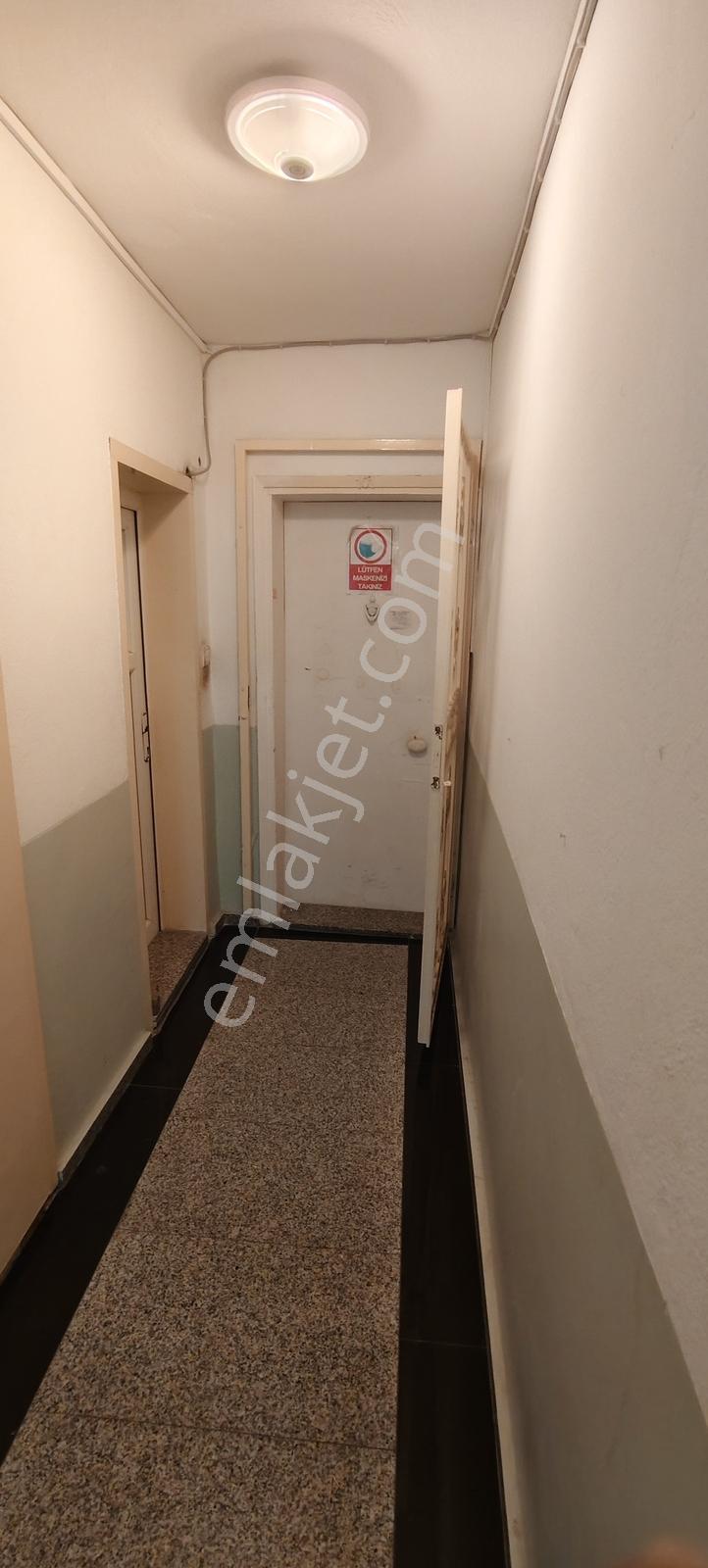 Tabela Görseli Mükemmel Ve Çarşı İçi 1+1 Ofis - Görsel 2