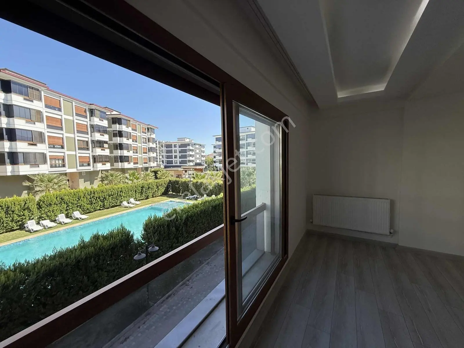 Uygan'dan Cumhuriyet Mah. 2+1 120m² Çamlı Vadi Sitesinde Lüxsite