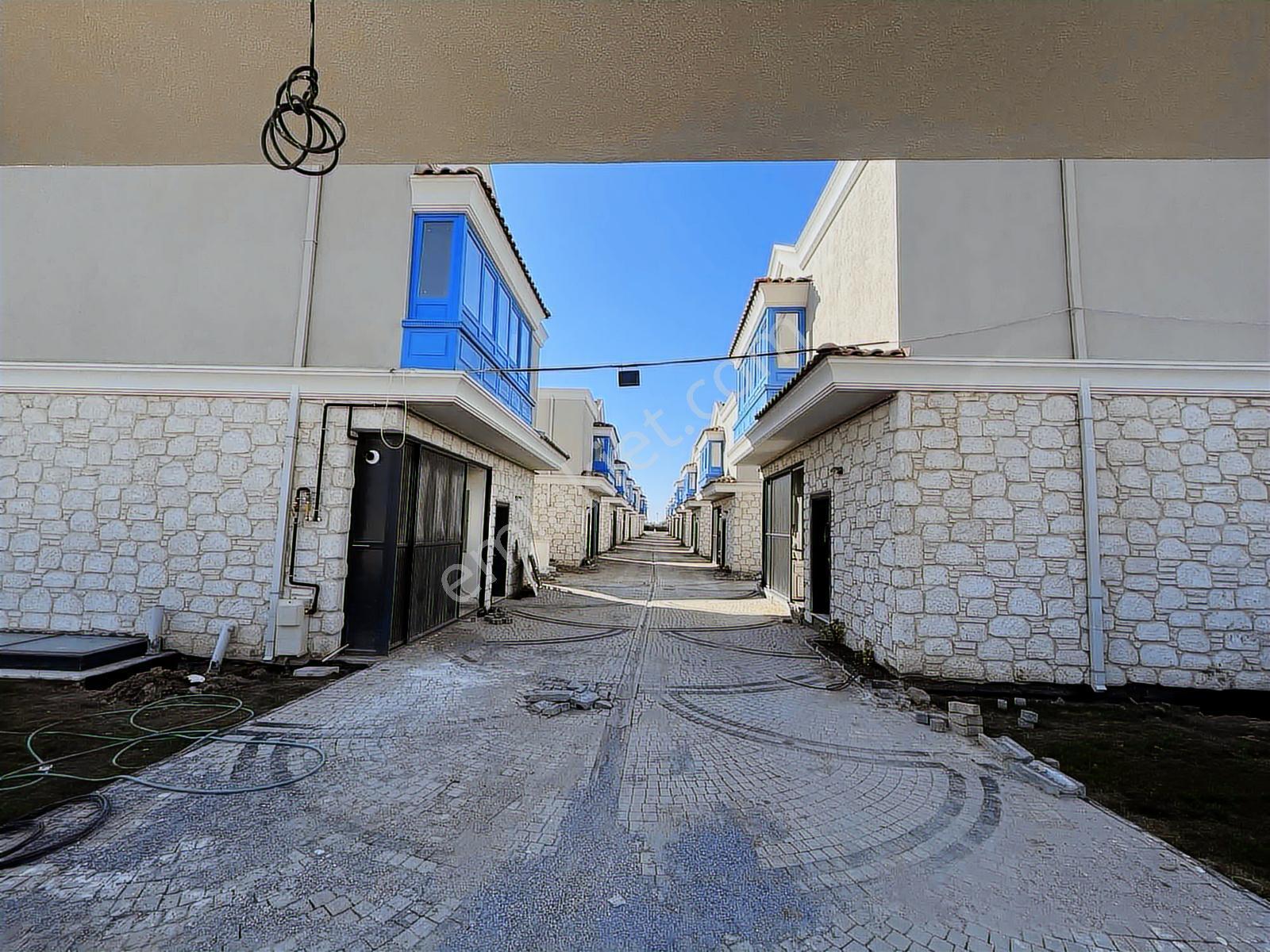 Avmye Denize Yürüme Mesafesinde Sıfır Villa - Görsel 15