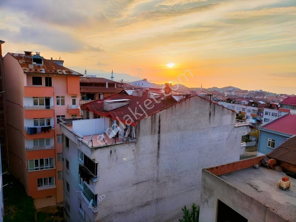 Vavien Emlak'tan Asansörlü, Doğalgazlı Merkezde Kiralık Daire - Görsel 11