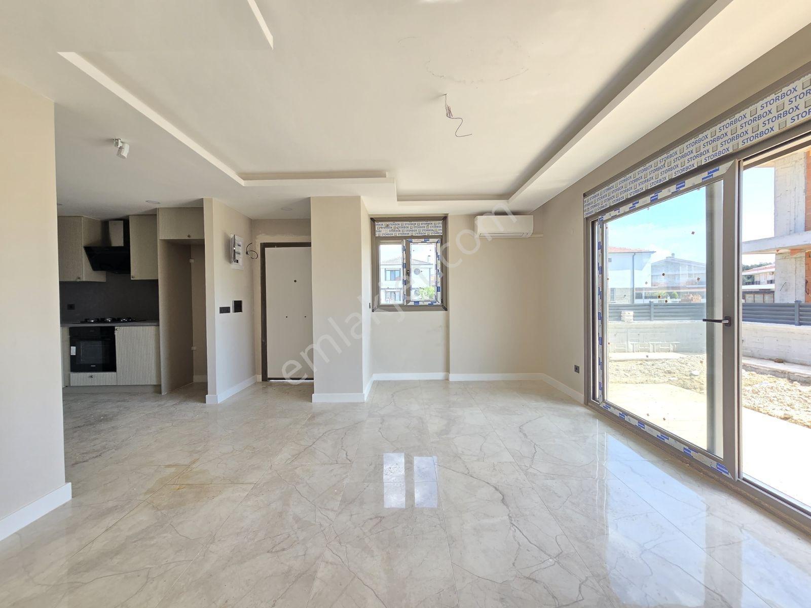 Ayvalık Küçükköyde Havuzlu Sitede 2+1 Villa Kısa Süreliğine Acil - Görsel 11