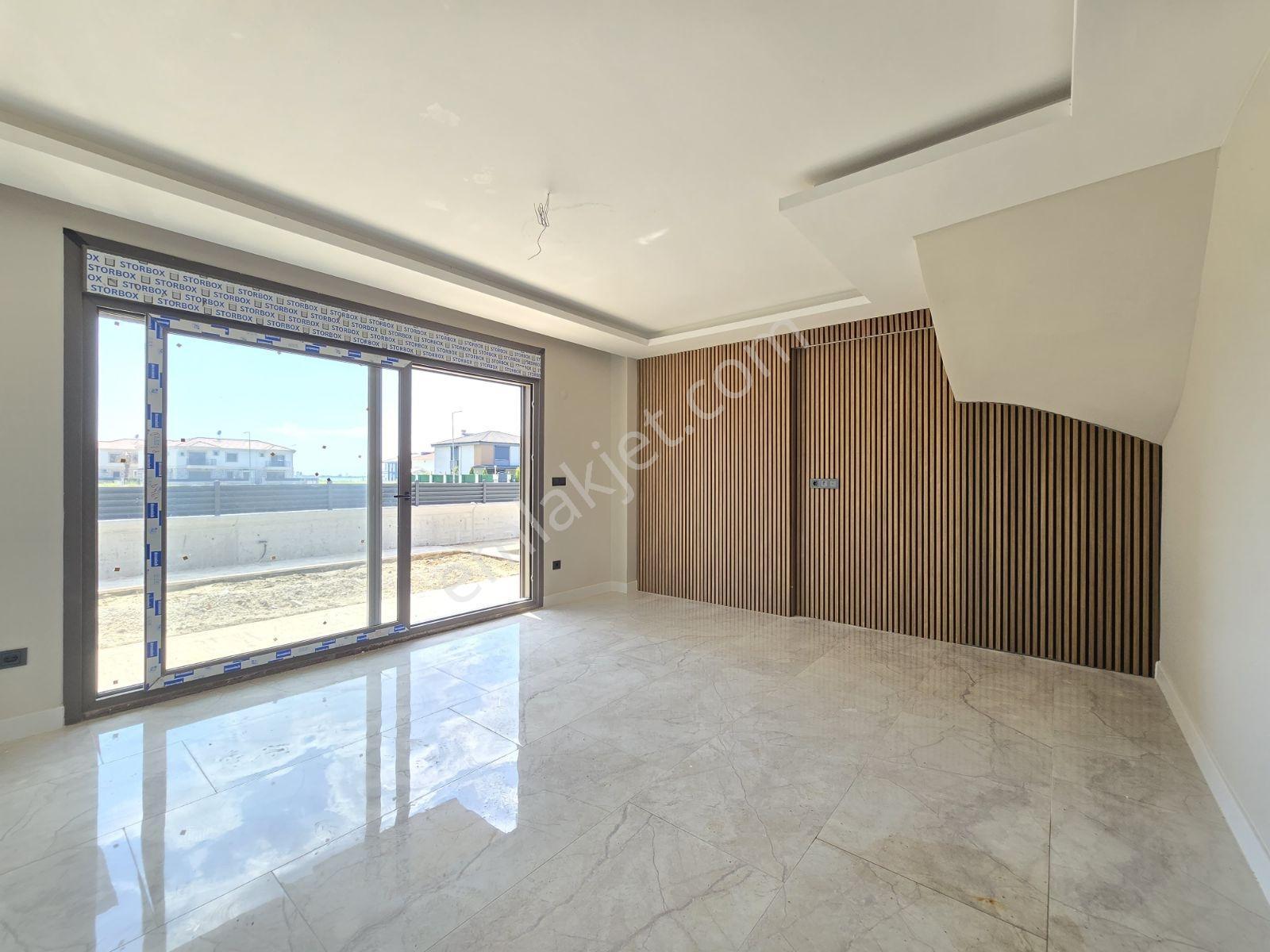 Ayvalık Küçükköyde Havuzlu Sitede 2+1 Villa Kısa Süreliğine Acil - Görsel 13