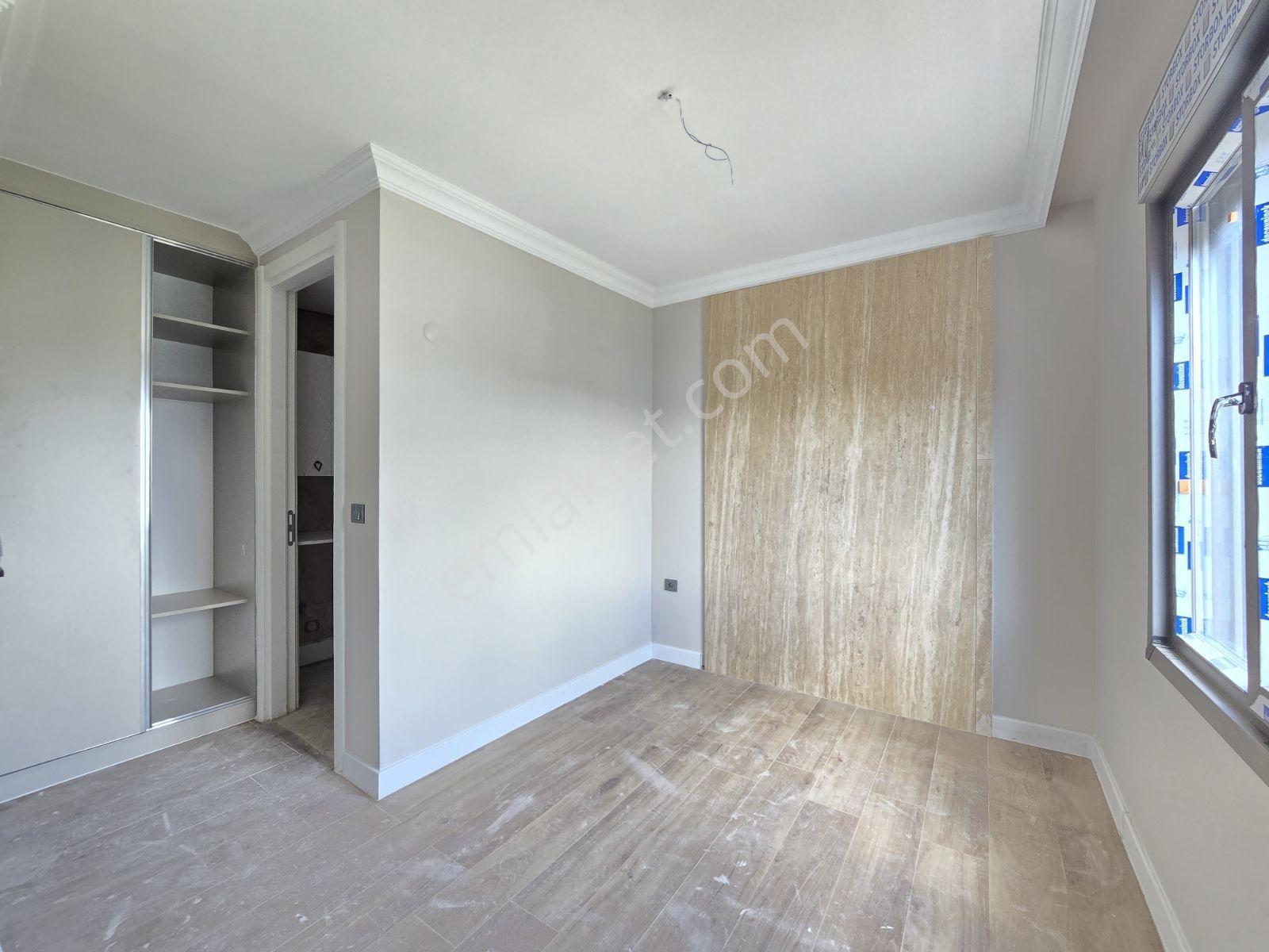 Ayvalık Küçükköyde Havuzlu Sitede 2+1 Villa Kısa Süreliğine Acil - Görsel 19