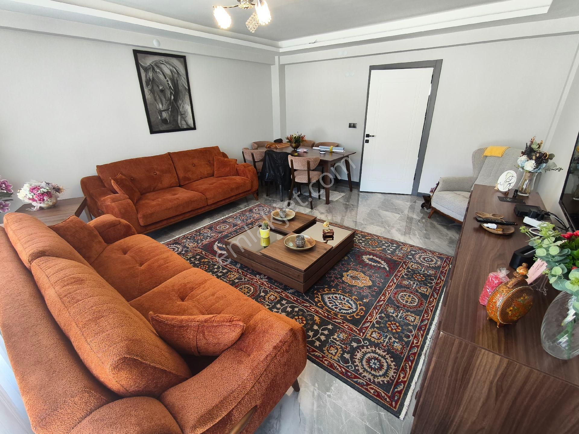 Pera'dan Sazova Kavaklar Sk 290 M2 5+1 Kiralık Triblex Villa - Görsel 5