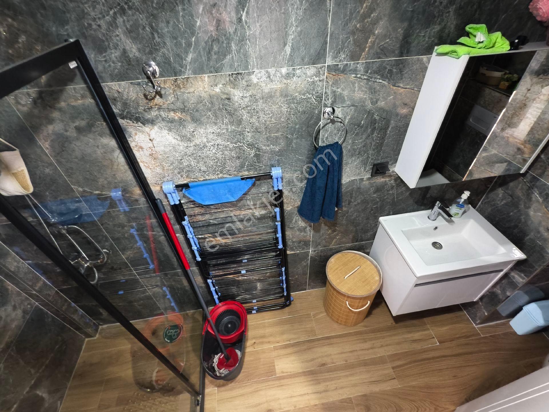 Pera'dan Sazova Kavaklar Sk 290 M2 5+1 Kiralık Triblex Villa - Görsel 23