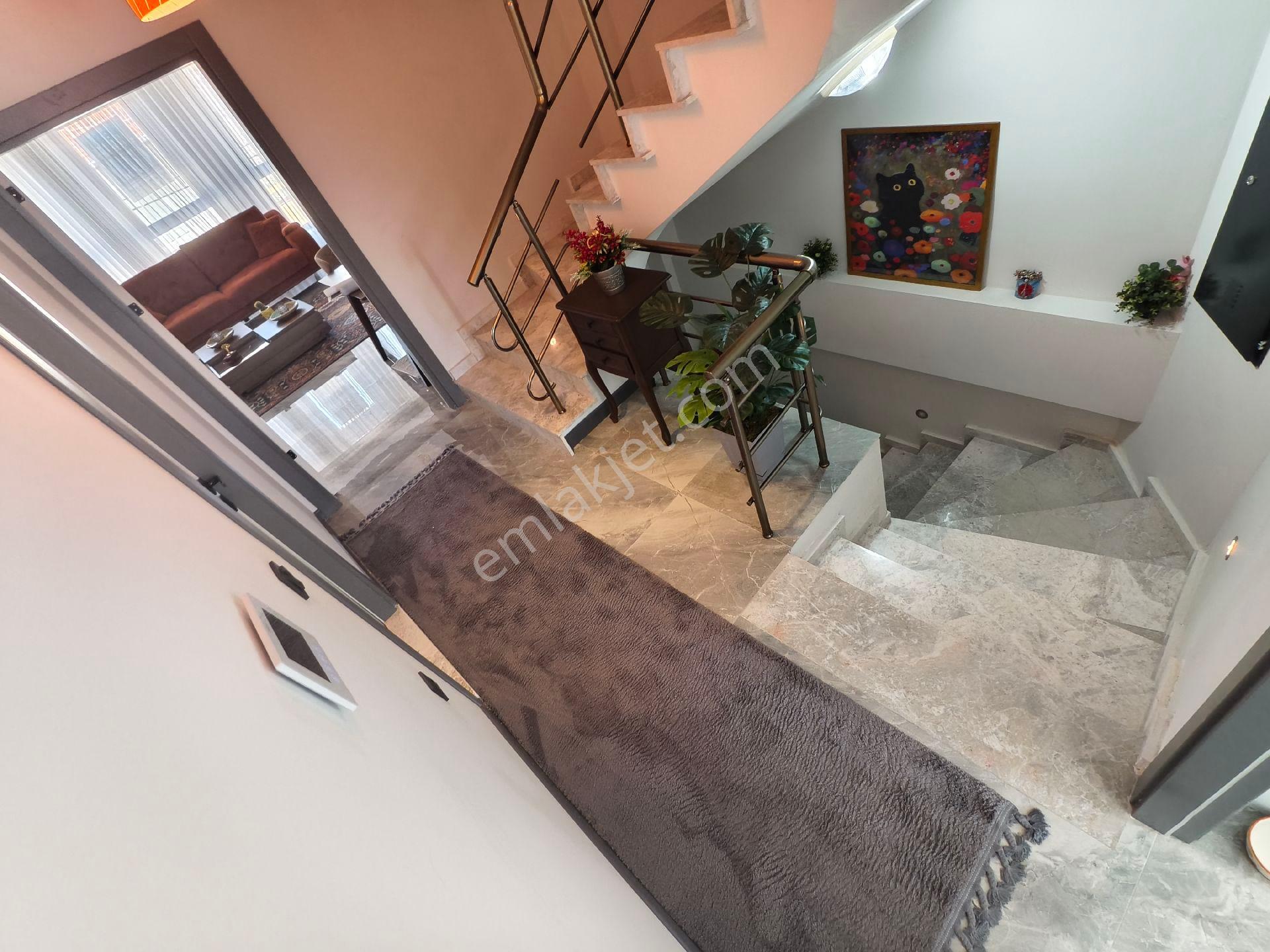 Pera'dan Sazova Kavaklar Sk 290 M2 5+1 Kiralık Triblex Villa - Görsel 7