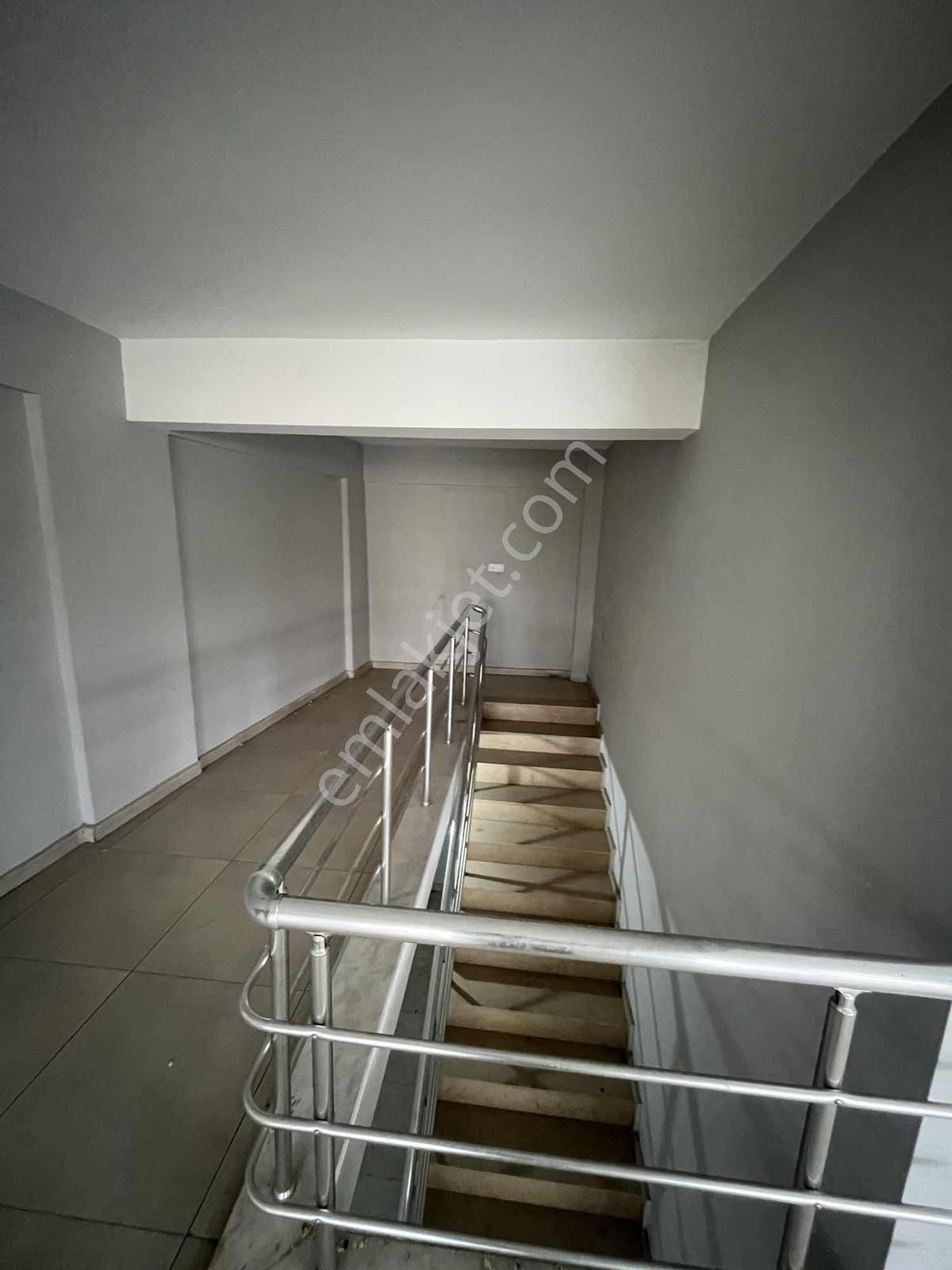 Zenginlerden Irlamaz Karşısı Kiralık Batarlı İşyeri - Görsel 13