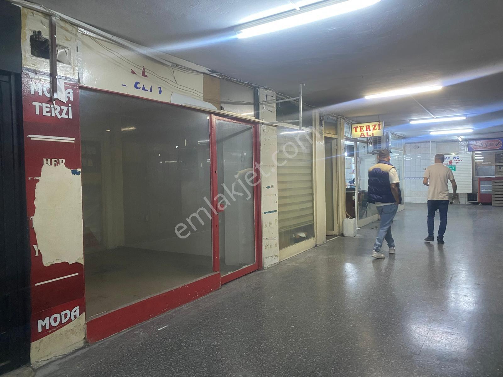 Kc Emlaktan Mersinin Göbeğinde Merkez Çarşıda Satılık Dükkan - Görsel 14