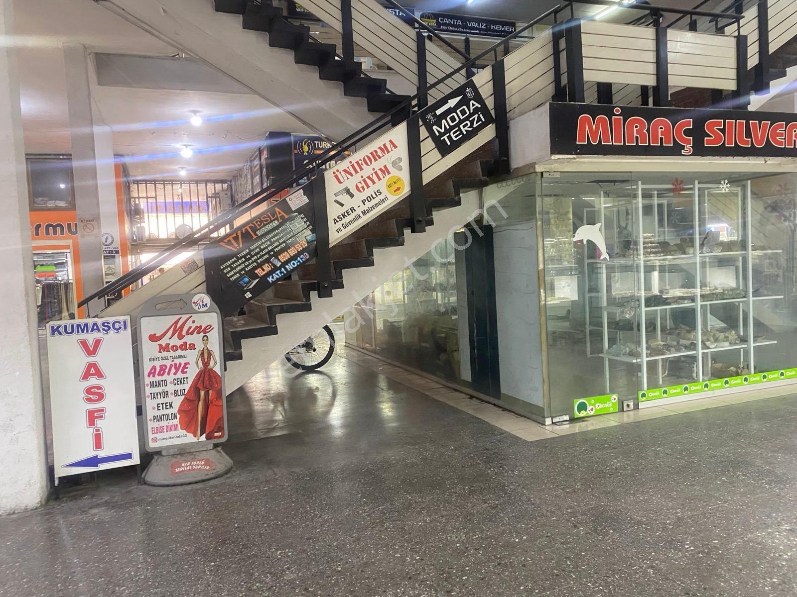 Kc Emlaktan Mersinin Göbeğinde Merkez Çarşıda Satılık Dükkan - Görsel 2