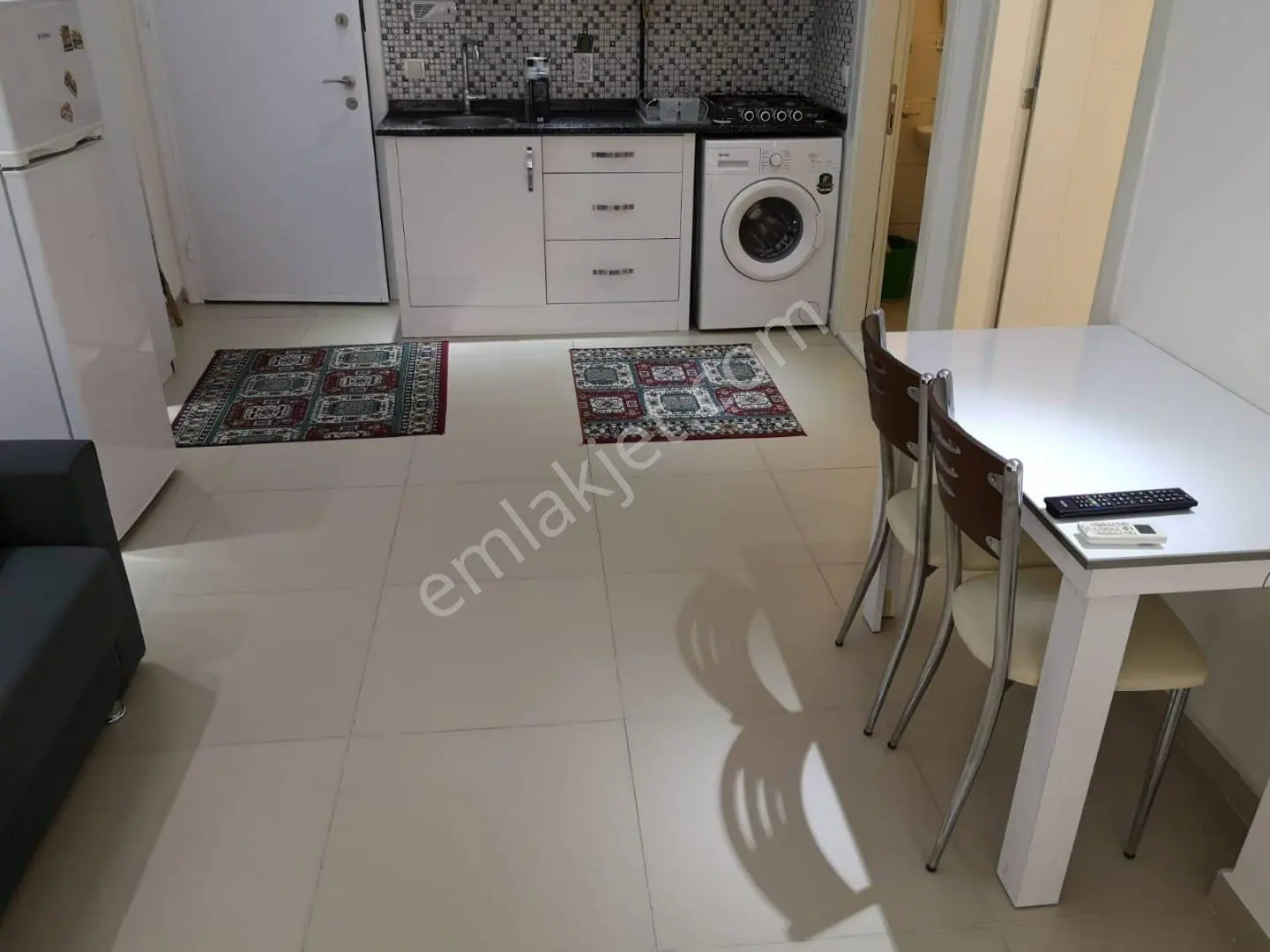 Atalar'da Arakat Ön Cephe 1+1 Klimalı Asansörlü Apart - Görsel 4