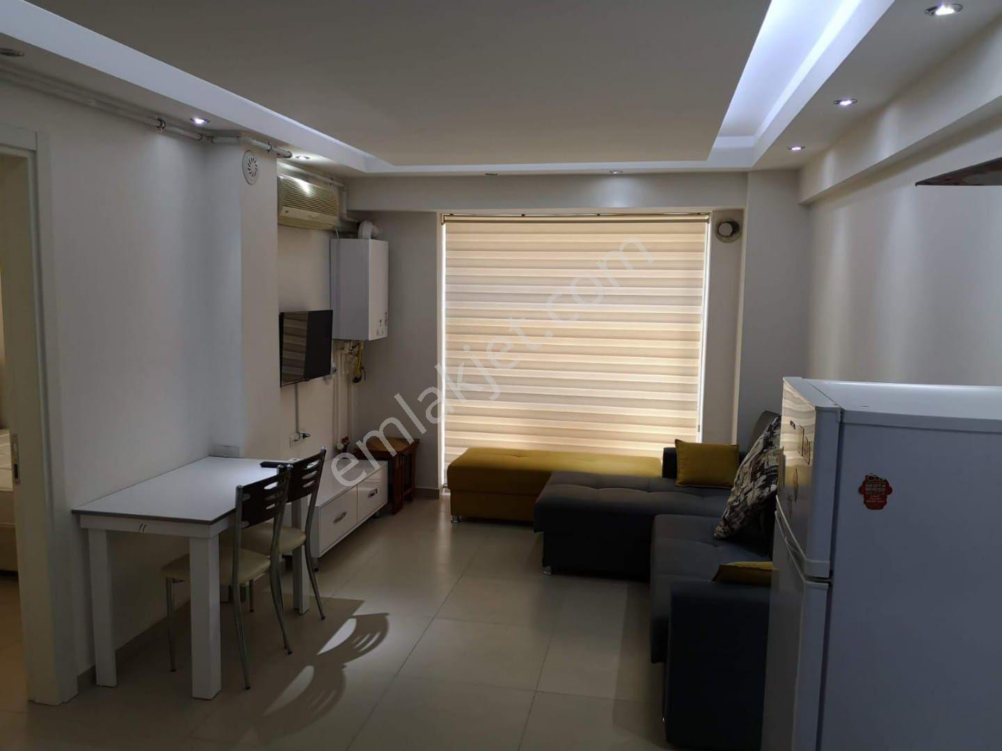 Atalar'da Arakat Ön Cephe 1+1 Klimalı Asansörlü Apart