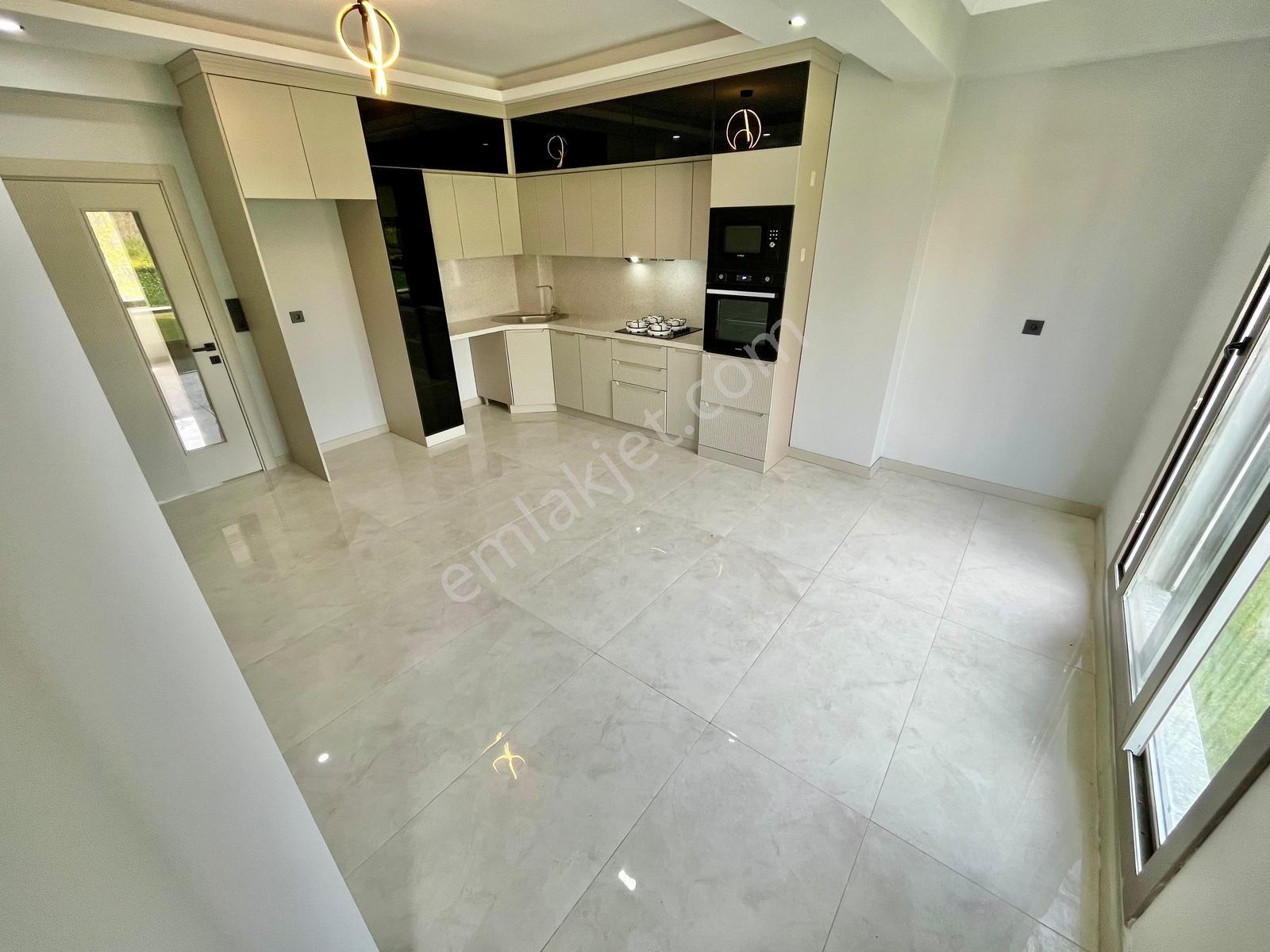 Gümüşden Gürede Denize Sadece 50m Müstakil Bahçeli Şık 3+1 Villa - Görsel 27