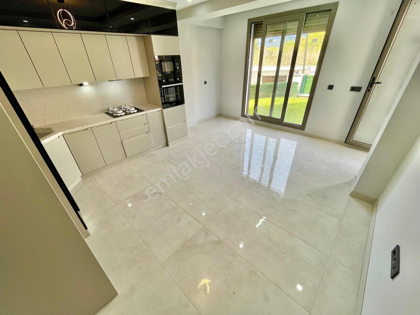 Gümüşden Gürede Denize Sadece 50m Müstakil Bahçeli Şık 3+1 Villa - Görsel 17