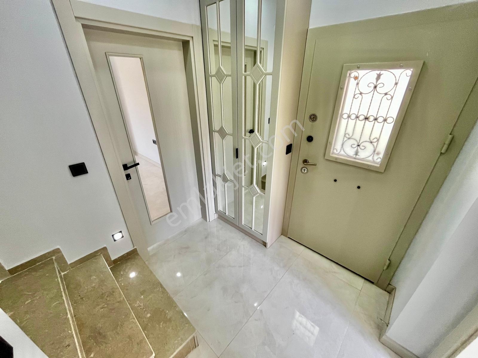 Gümüşden Gürede Denize Sadece 50m Müstakil Bahçeli Şık 3+1 Villa - Görsel 23