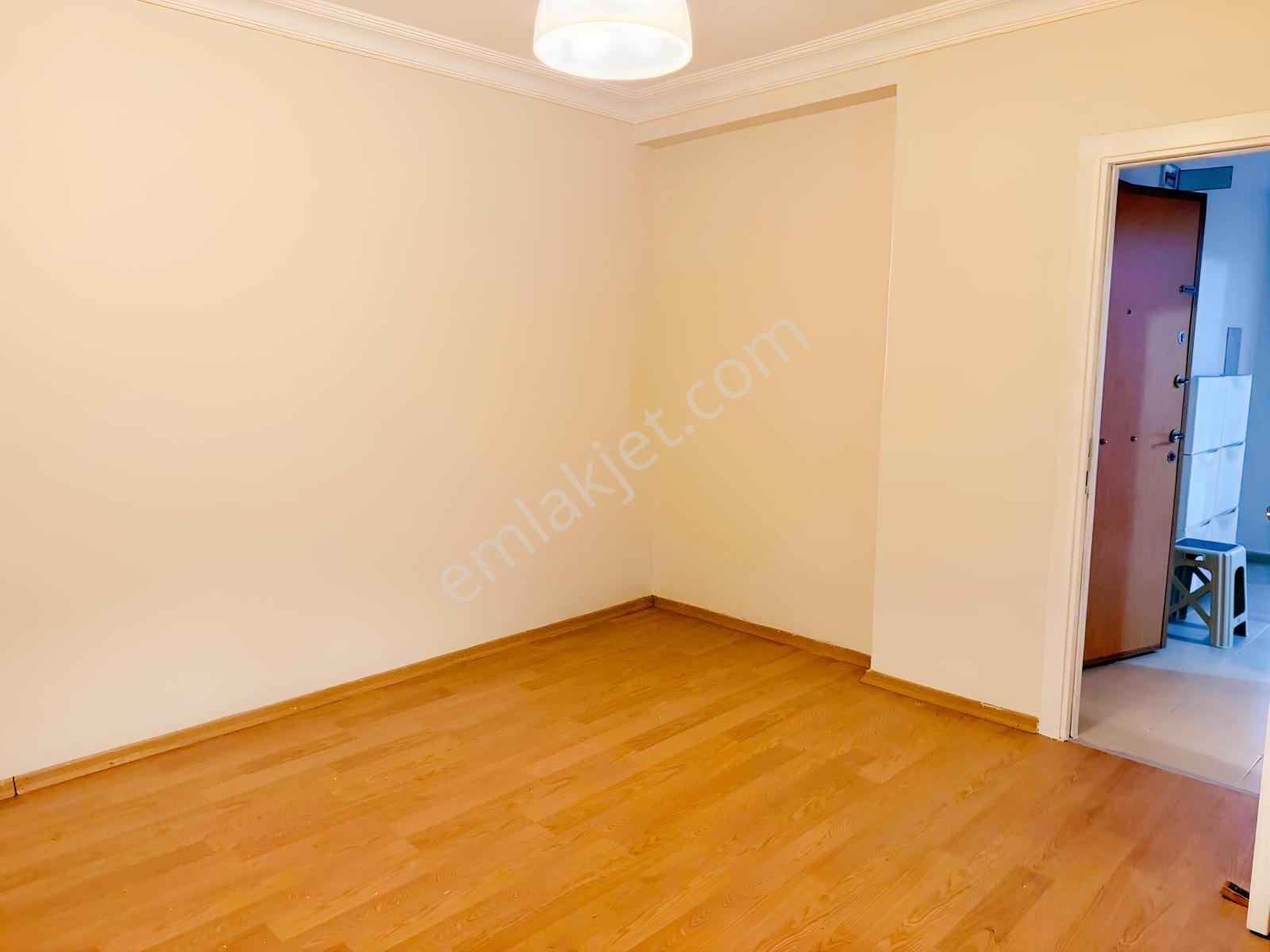 Mecidiyeköyde Bahçe Kullanımlı, İskanlı, 25000tl Kiracılı 2+1 - Görsel 9