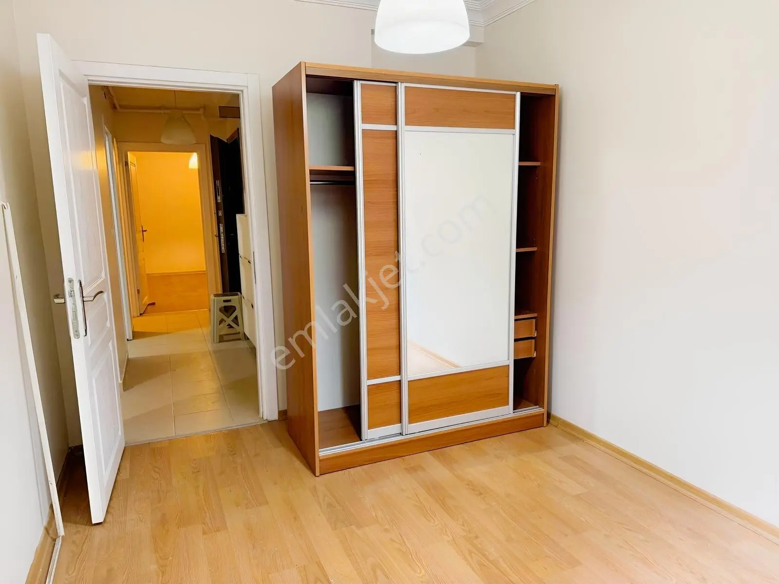 Mecidiyeköyde Bahçe Kullanımlı, İskanlı, 25000tl Kiracılı 2+1 - Görsel 5