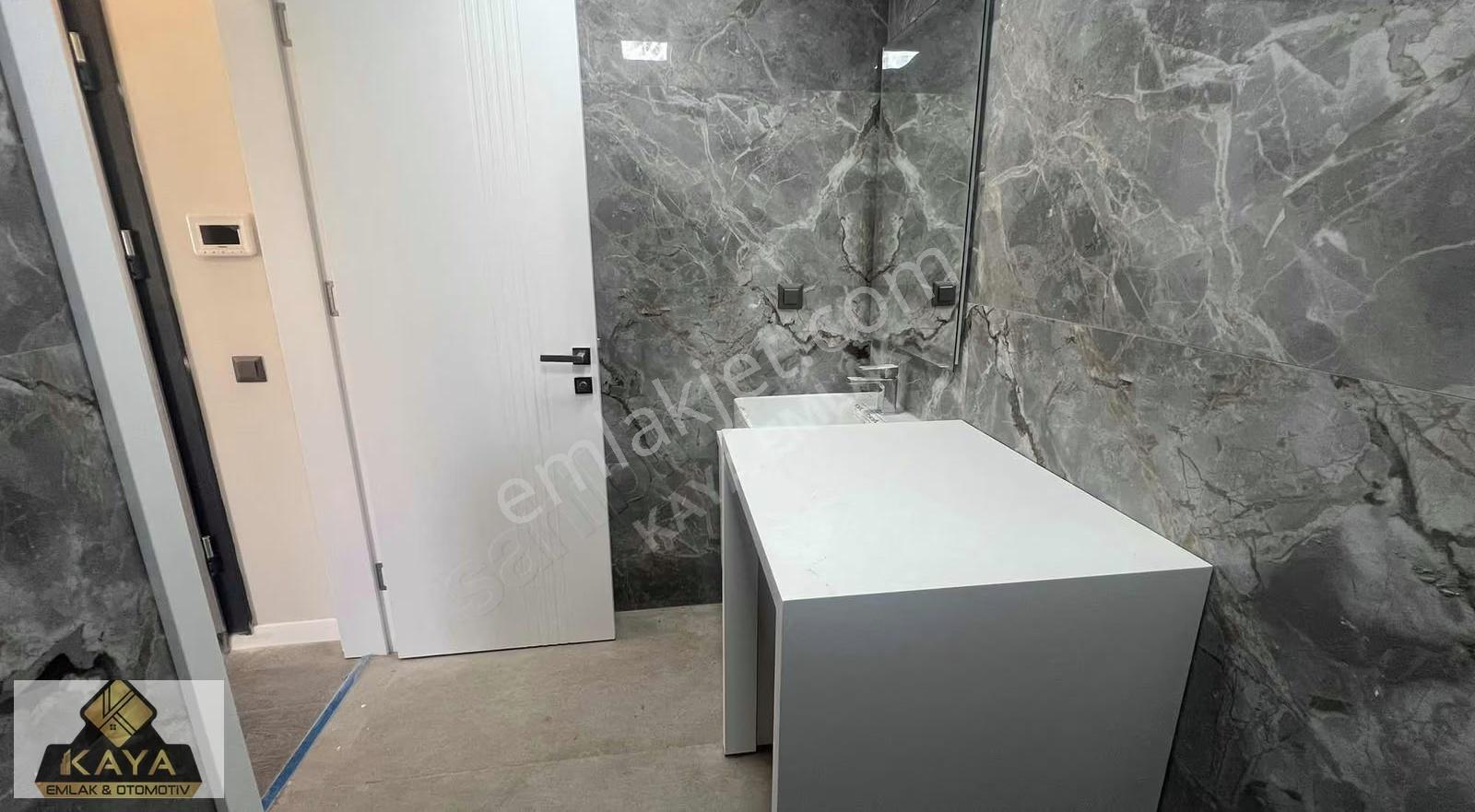 Üniversite Ve Hastaneye Yakın Cadde Üstü Site İçi 1+1 - Görsel 8