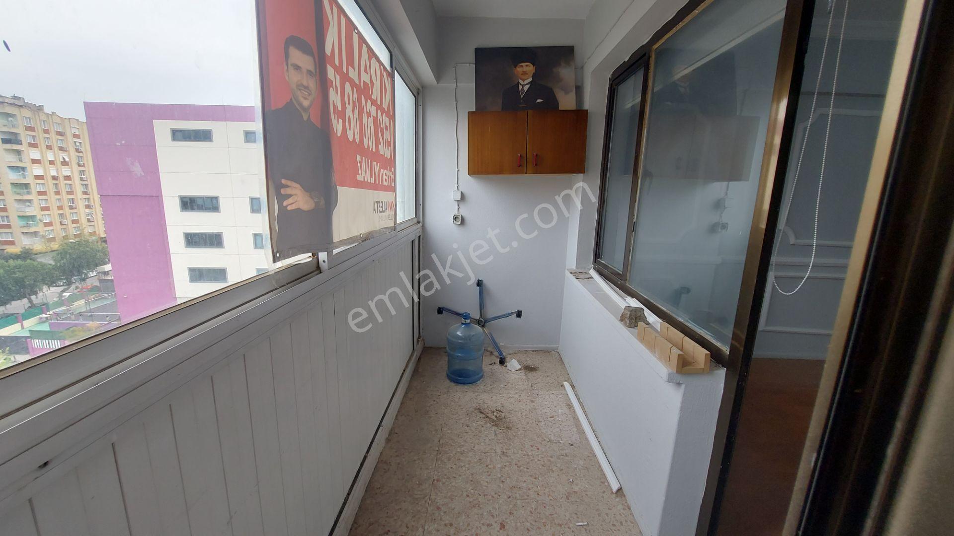 Bornova Vergi Dairesi Arkasında 1+1 Kiralık Ofis - Görsel 5