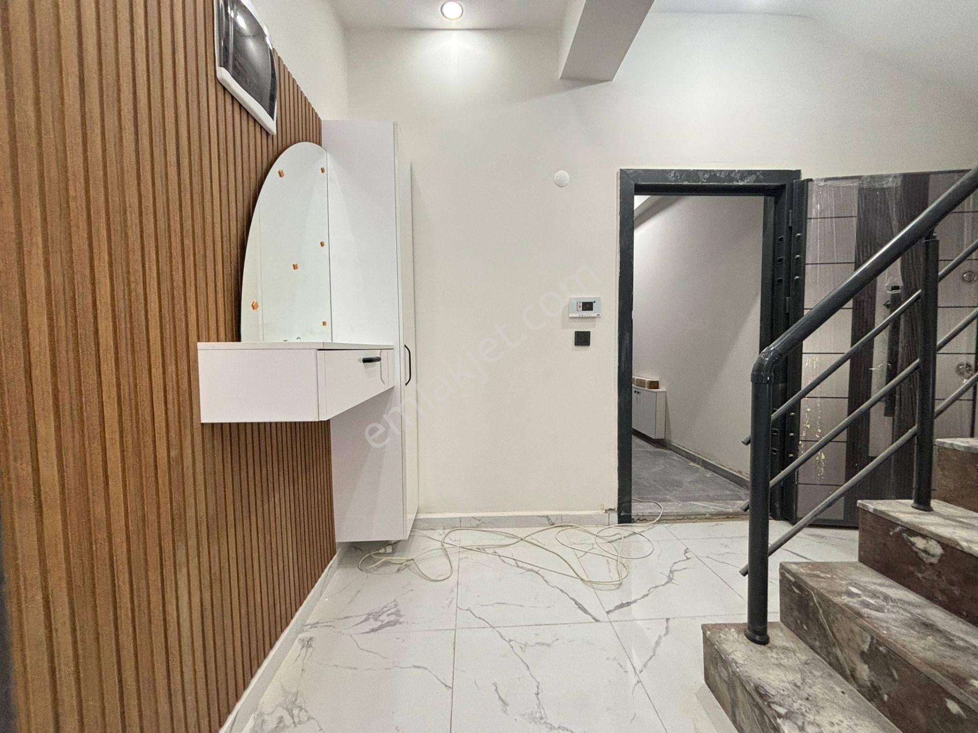 Mera Emlaktan Tuzcumurat Mh. Y. Isıtma 4+1 180m2 Kat Dubleksi - Görsel 16