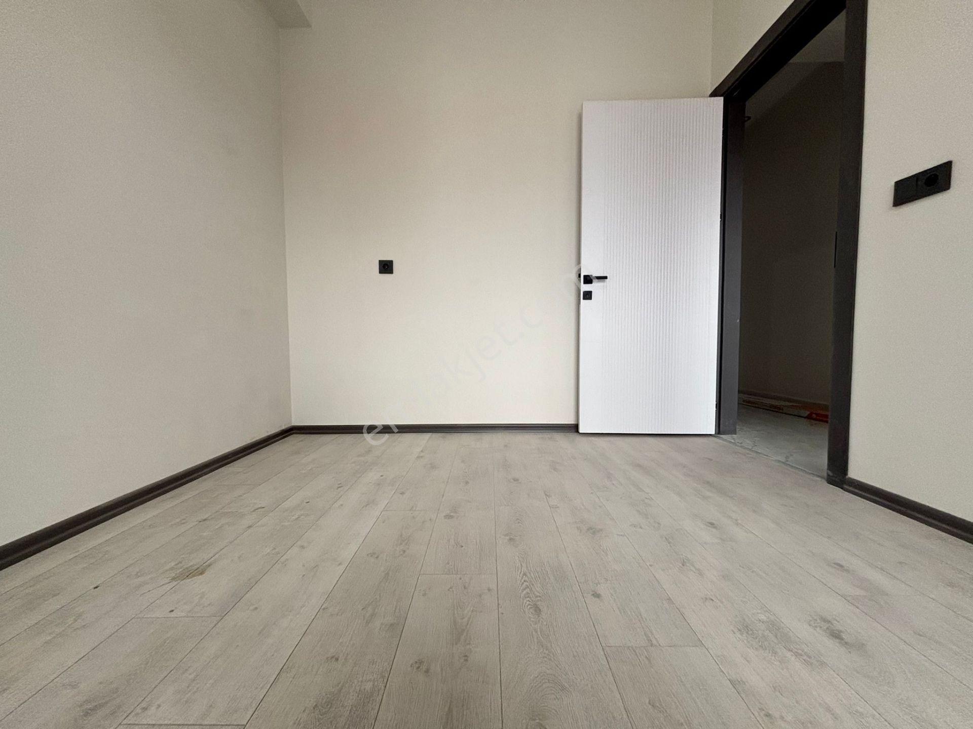 Mera Emlaktan Tuzcumurat Mh. Y. Isıtma 4+1 180m2 Kat Dubleksi - Görsel 8