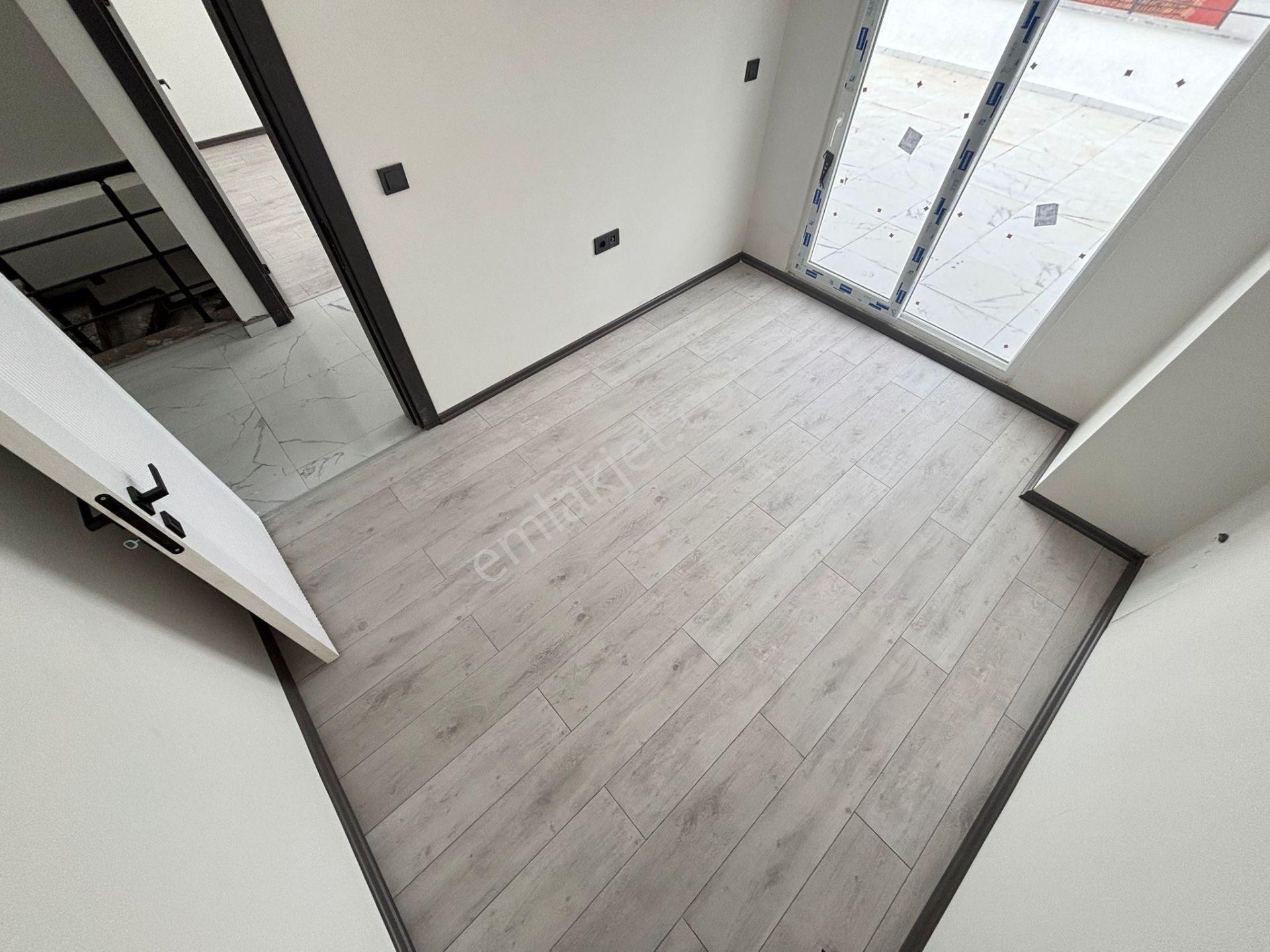 Mera Emlaktan Tuzcumurat Mh. Y. Isıtma 4+1 180m2 Kat Dubleksi - Görsel 15