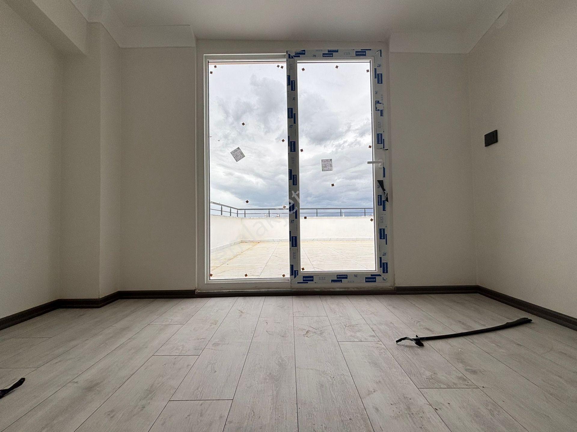 Mera Emlaktan Tuzcumurat Mh. Y. Isıtma 4+1 180m2 Kat Dubleksi - Görsel 3