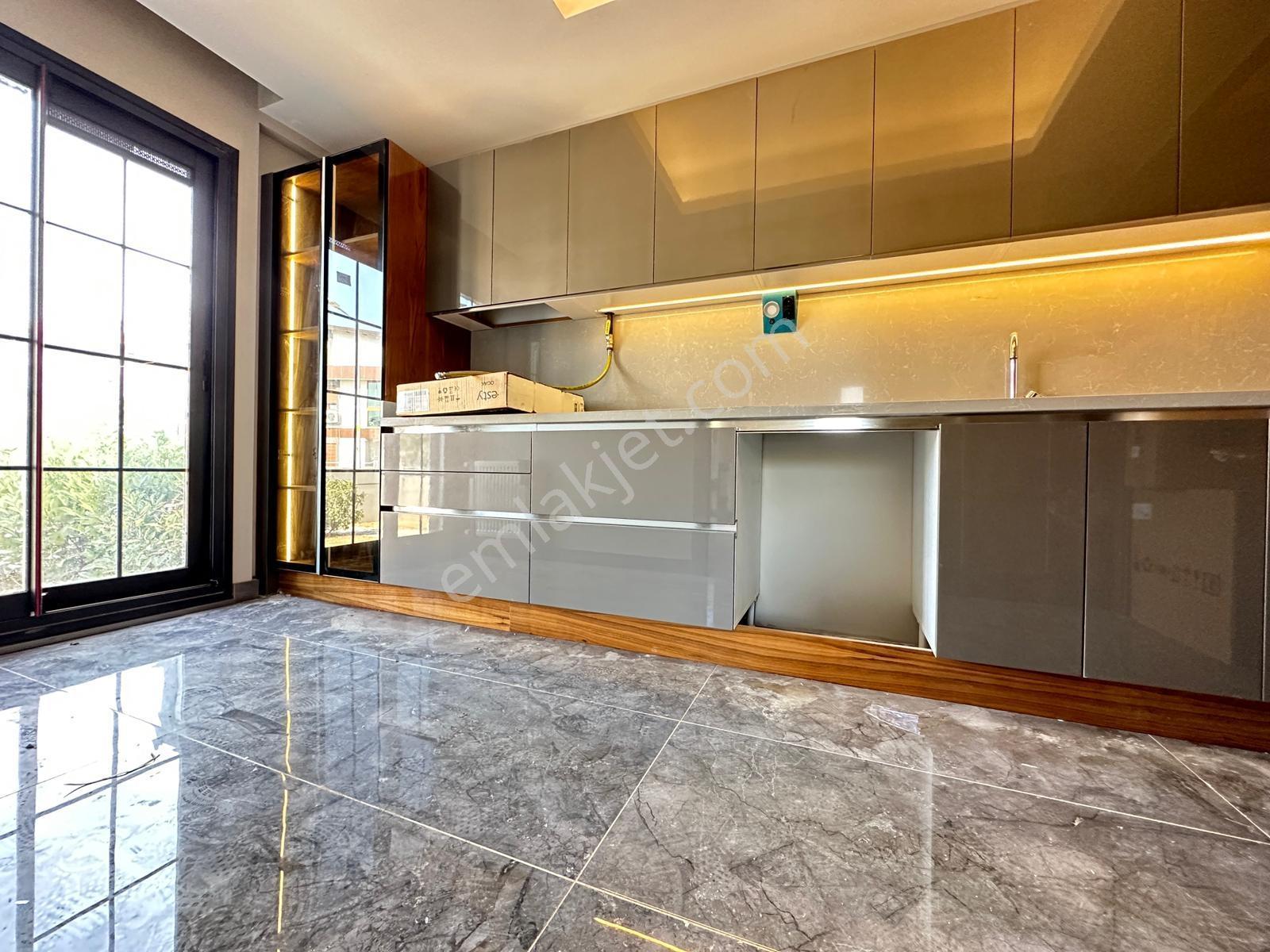 Menderes'te Defne Park Sitesi Arsası 300m2 3+1 Satılık Villa - Görsel 31