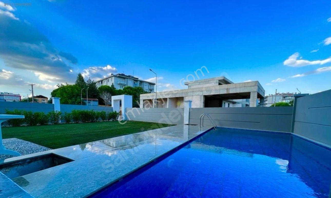 Menderes'te Defne Park Sitesi Arsası 300m2 3+1 Satılık Villa - Görsel 11