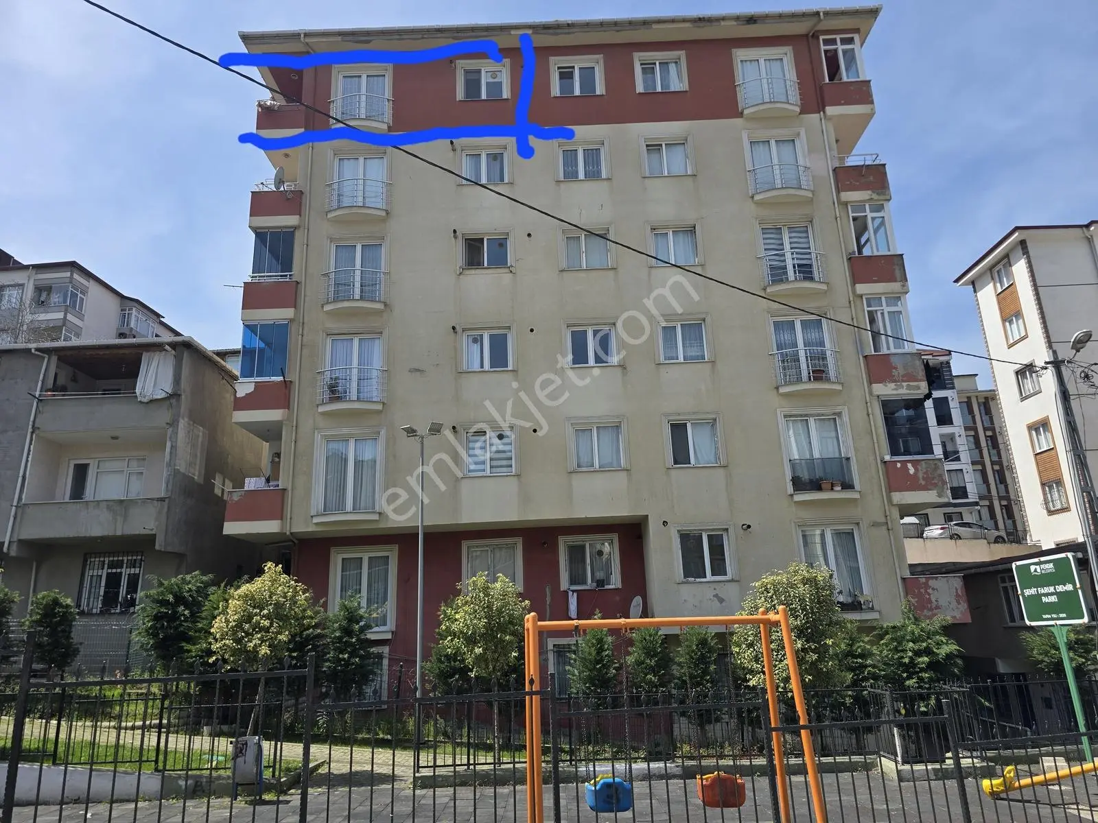 Pendik Fatih Mahallesin^de Satılık 2+1 Daire