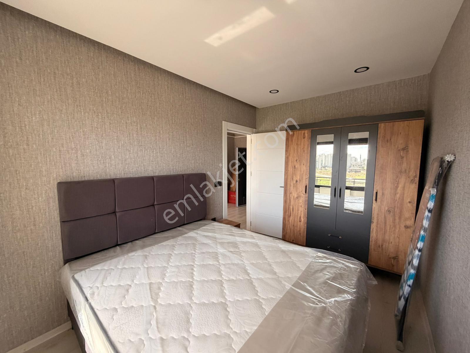 Murat Emlaktan Ultra Lüks Sıfır Eşyalı 1+1 Dairemiz Kiralıktır - Görsel 9