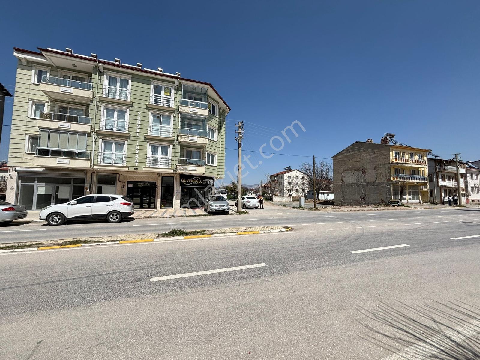 Yaman'dan Bolvadin Sağlık Meslek Lise Karşısı Satılık 3+1 Daire - Görsel 32