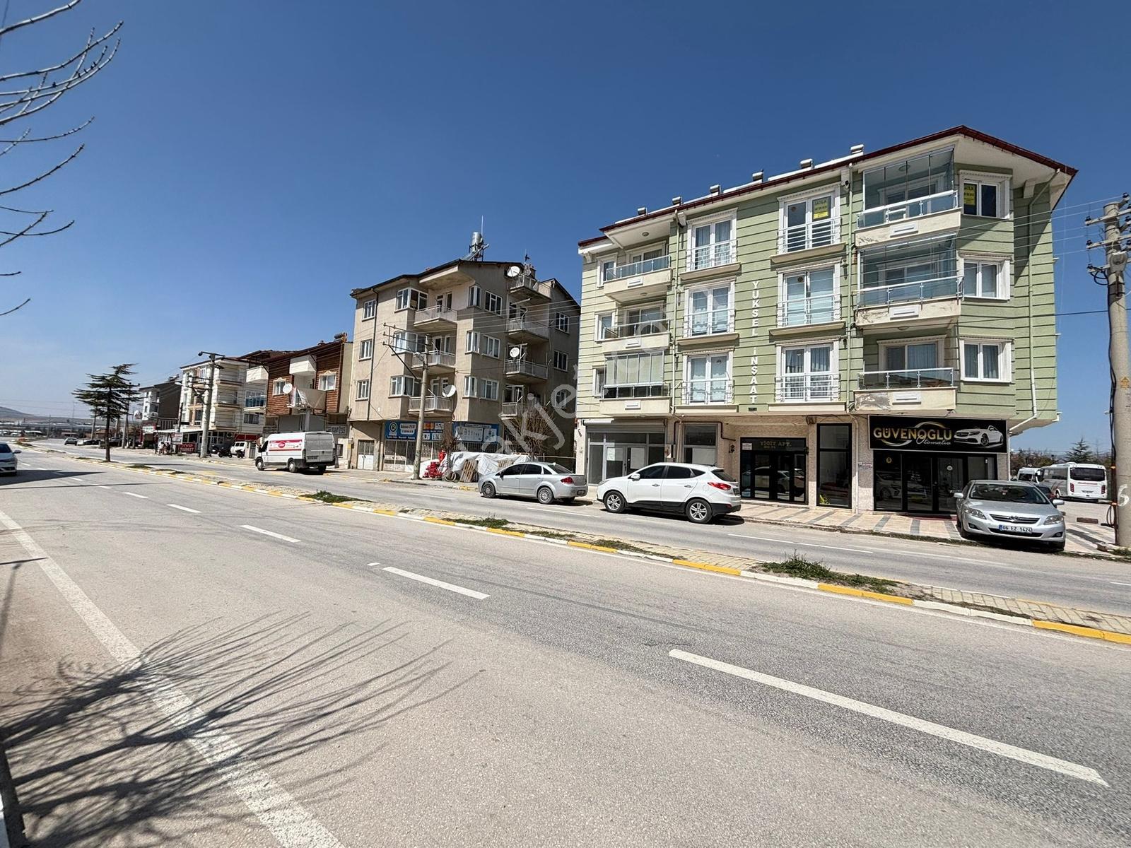 Yaman'dan Bolvadin Sağlık Meslek Lise Karşısı Satılık 3+1 Daire - Görsel 33