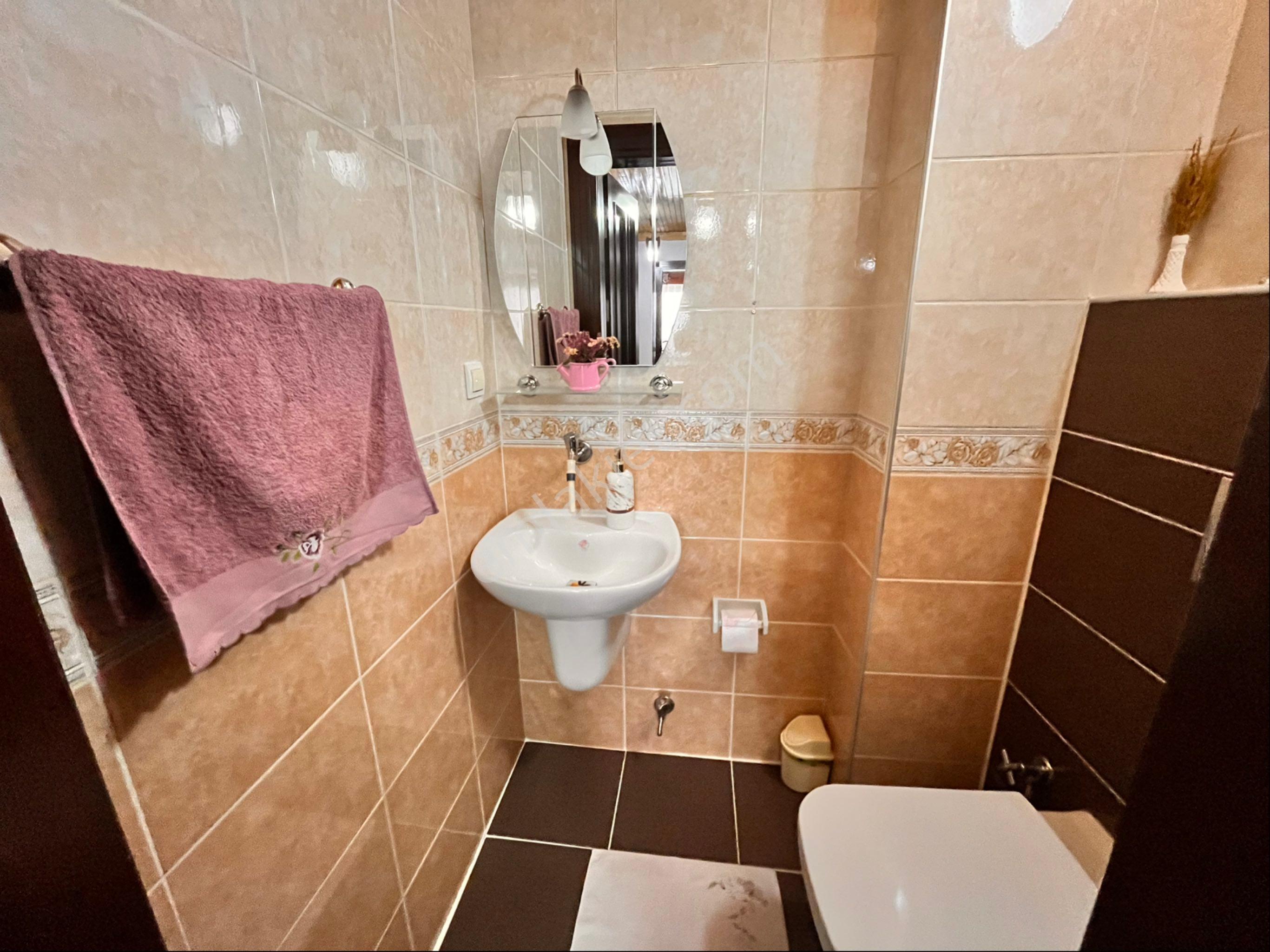 Satılık İçi Özel Yapım Catı Daire 2+1 Brüt 90m2 - Görsel 5