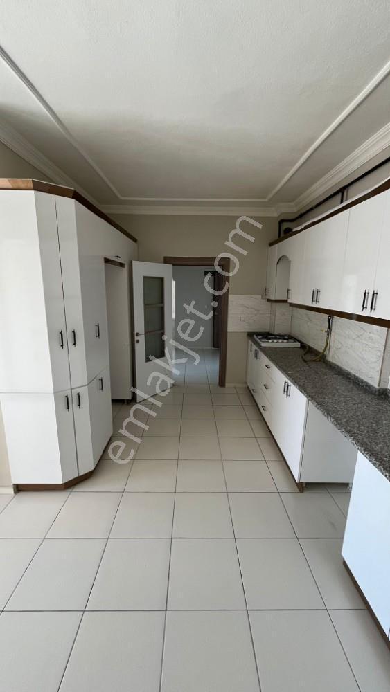 Gölemende Süper Geniş 3+1 Kiralık Daire - Görsel 12