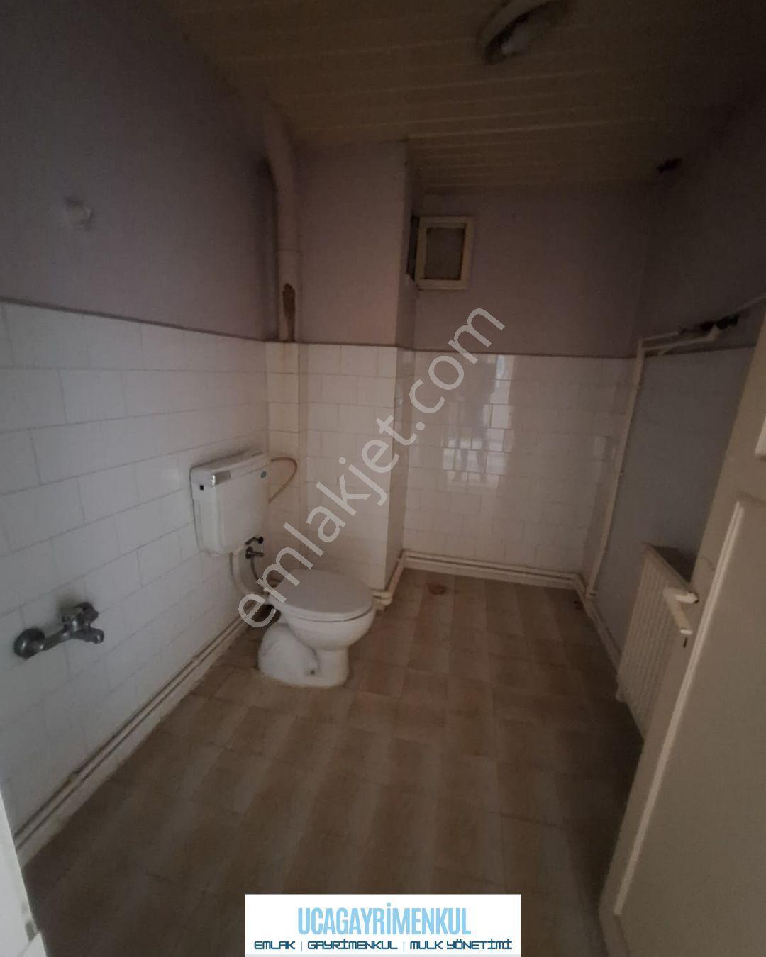 Uca'dan Çarşı Merkez De Kiralık Daire.! - Görsel 10
