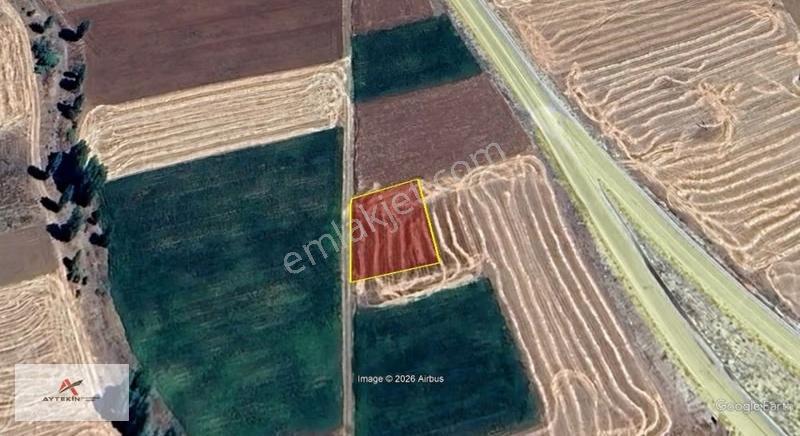 Güneysınır Kayaağzı Mh. Yola Sıfır 735 M² Müstakil Tarla