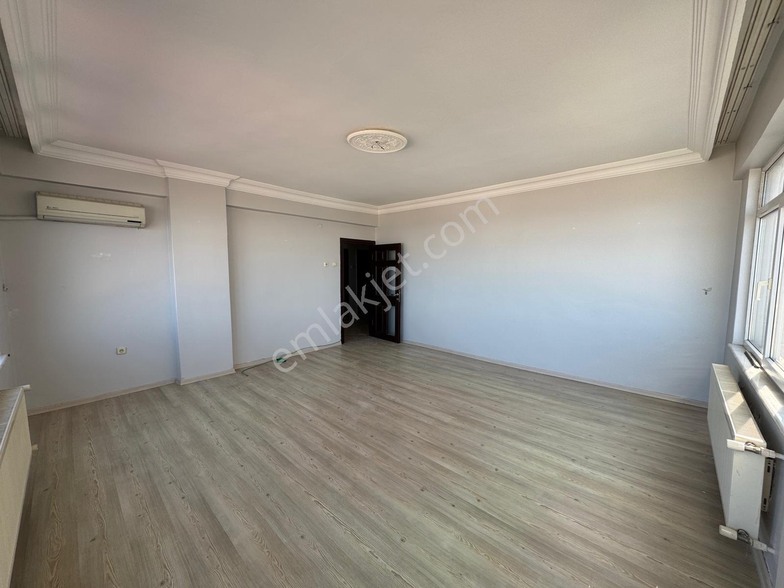 Şehrin Merkezinde Panoramik Deniz Manazaralı Kiralık Daire - Görsel 12