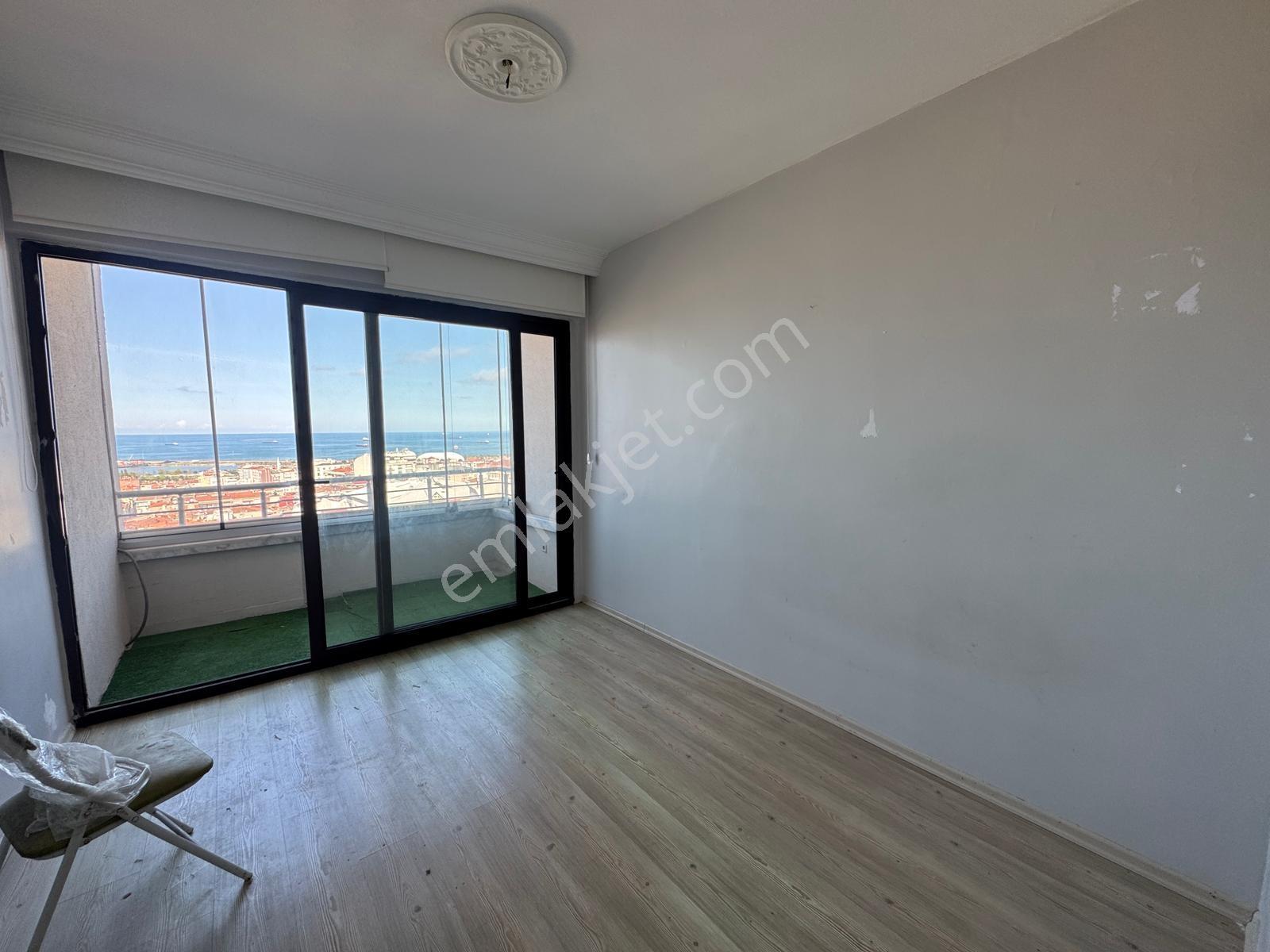 Şehrin Merkezinde Panoramik Deniz Manazaralı Kiralık Daire - Görsel 23